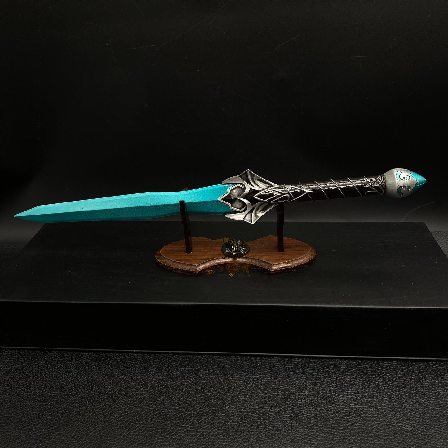 Chillrend Sword 1/2 Scale Metal Meplica Decoration