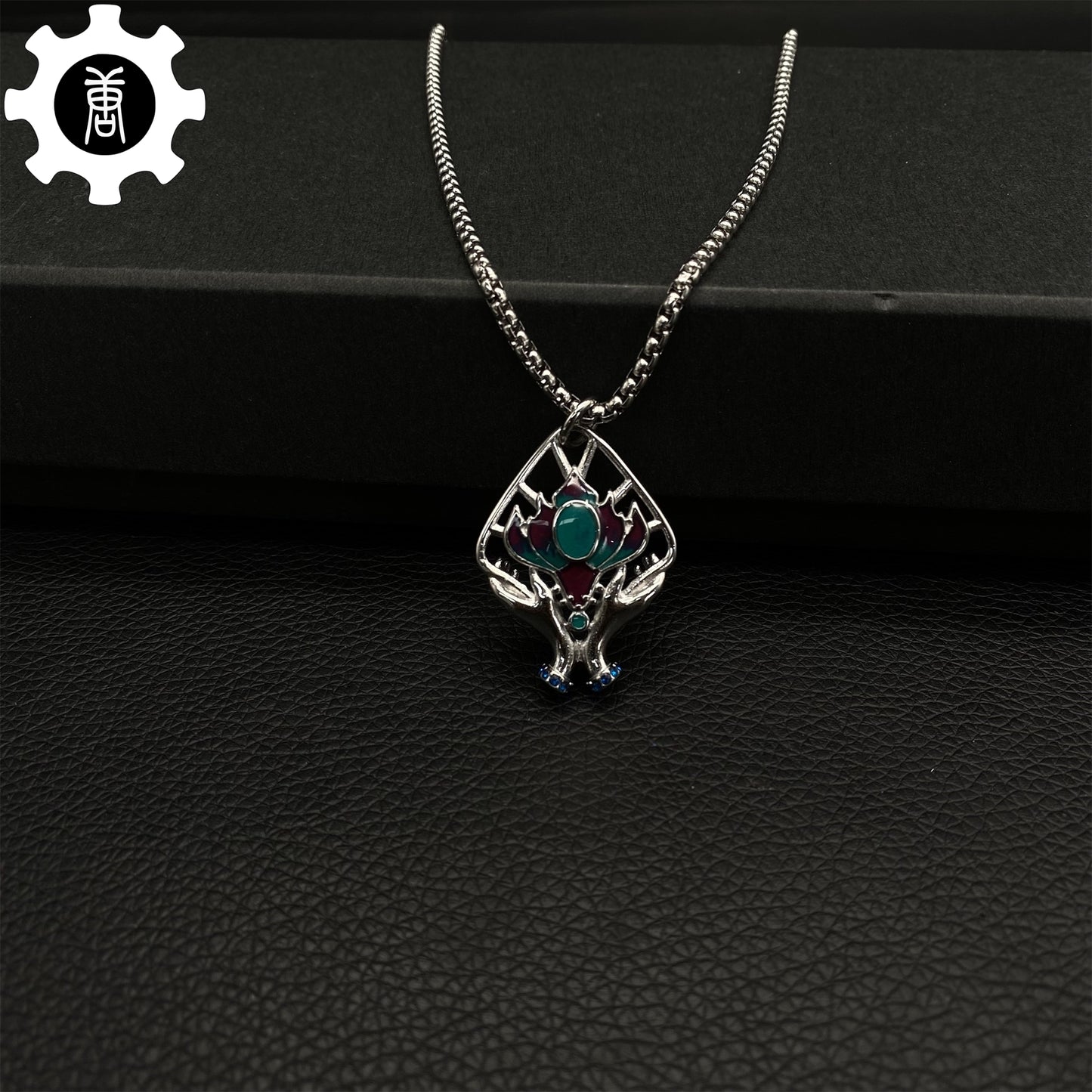 BG3 Amulet of The Devout Necklace Replica