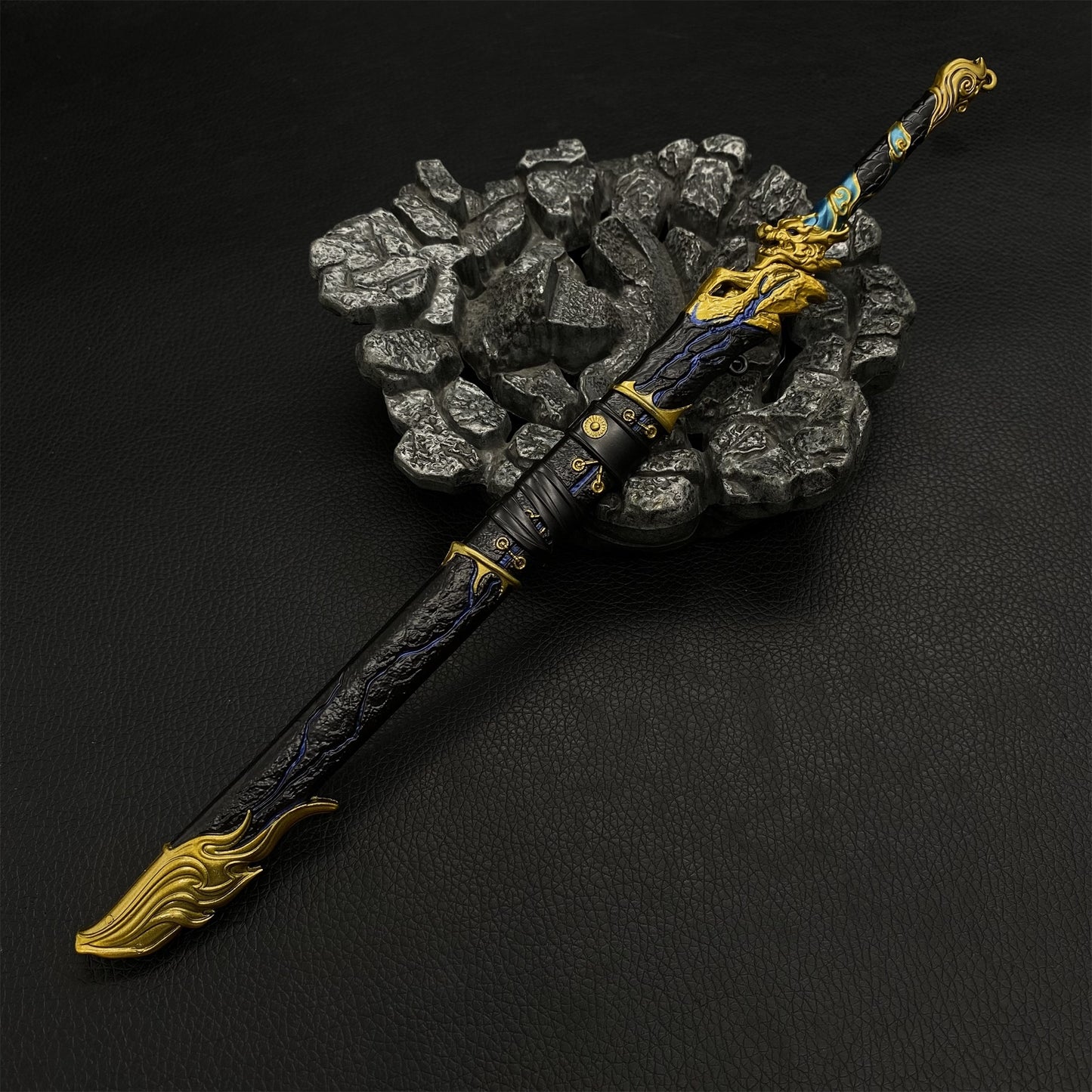 Game Peripherals Black Gold Ancient Blade Metal Replica