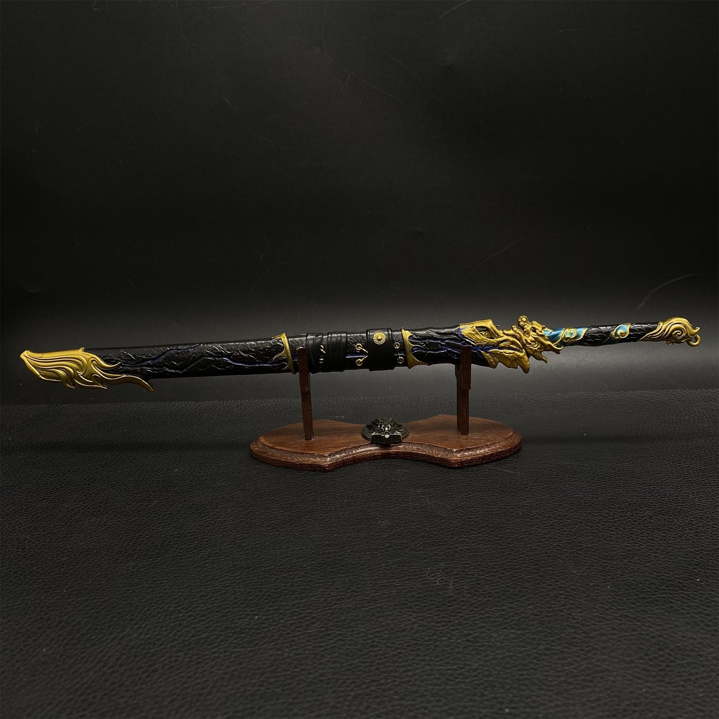 Game Peripherals Black Gold Ancient Blade Metal Replica