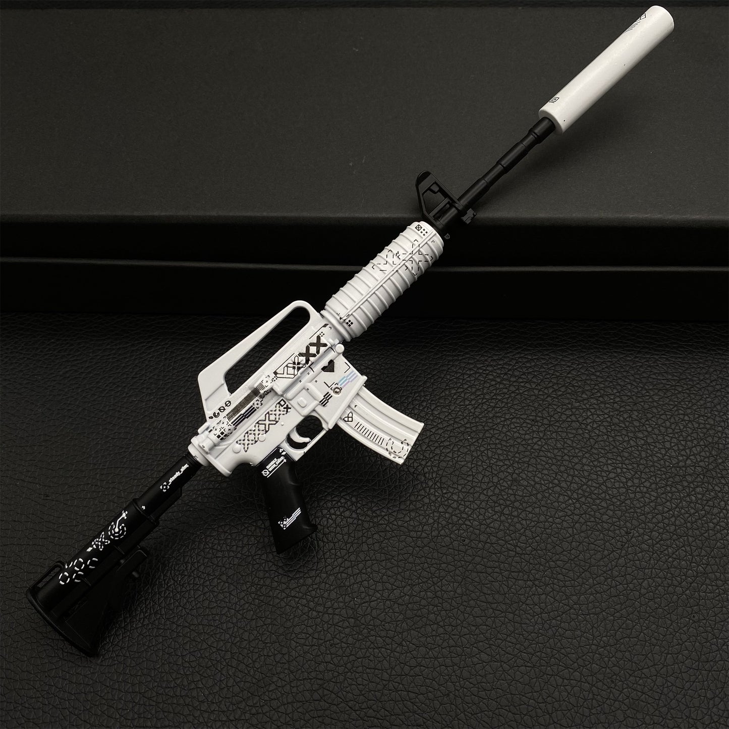 Top Rank Skin M4A1-S Gun Miniature For Collection