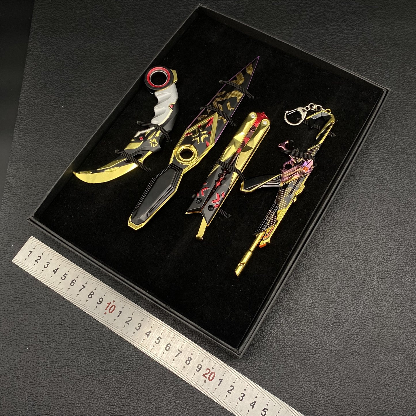 Champions Skin Metal Replica 4 In 1 Gift Box USA Only