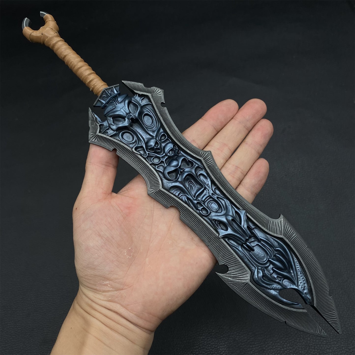 Chaoseater Greatsword Metal Replica 1/6 Scale