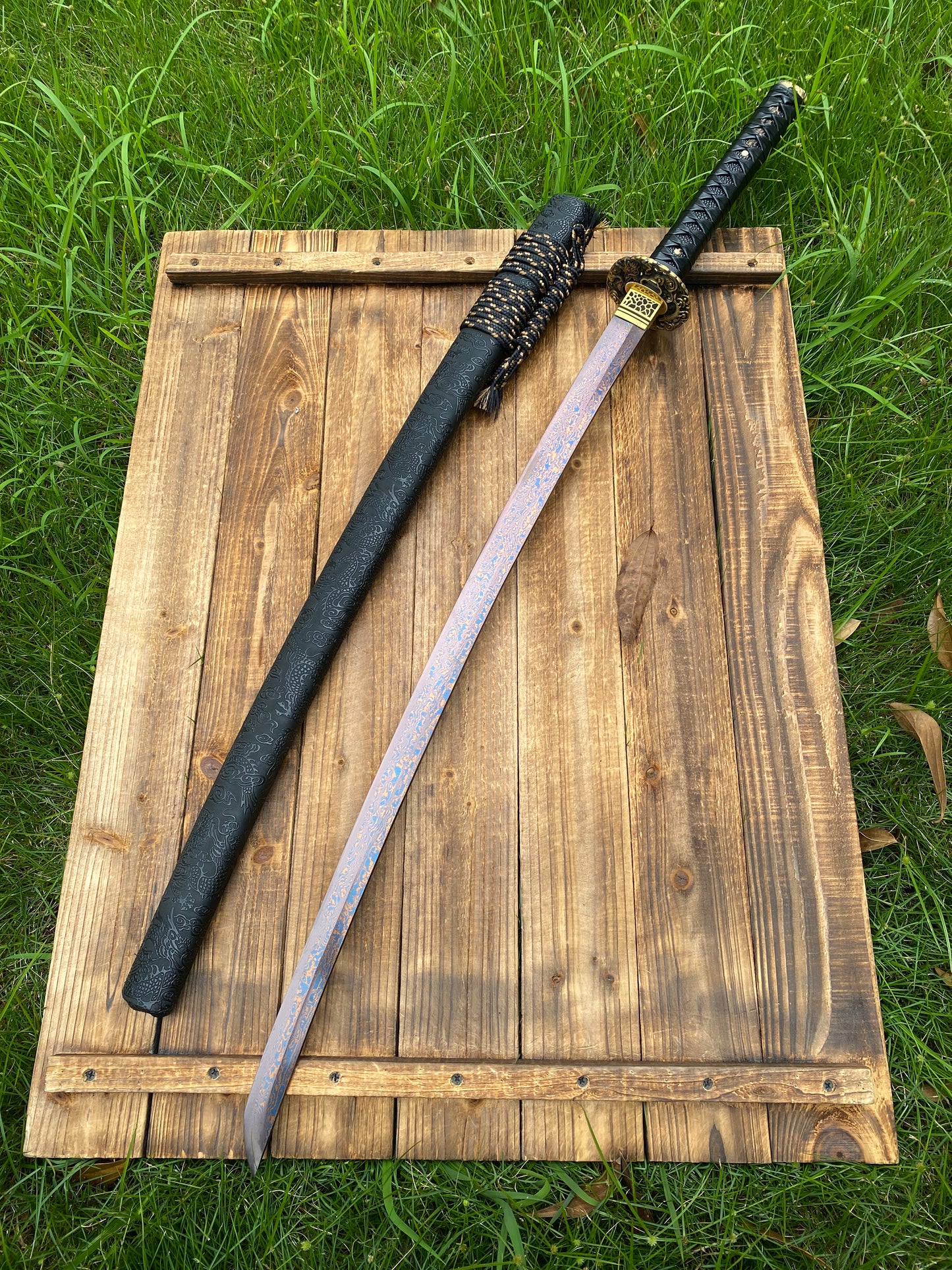 Red Dragon Blade Damascus Steel Katana