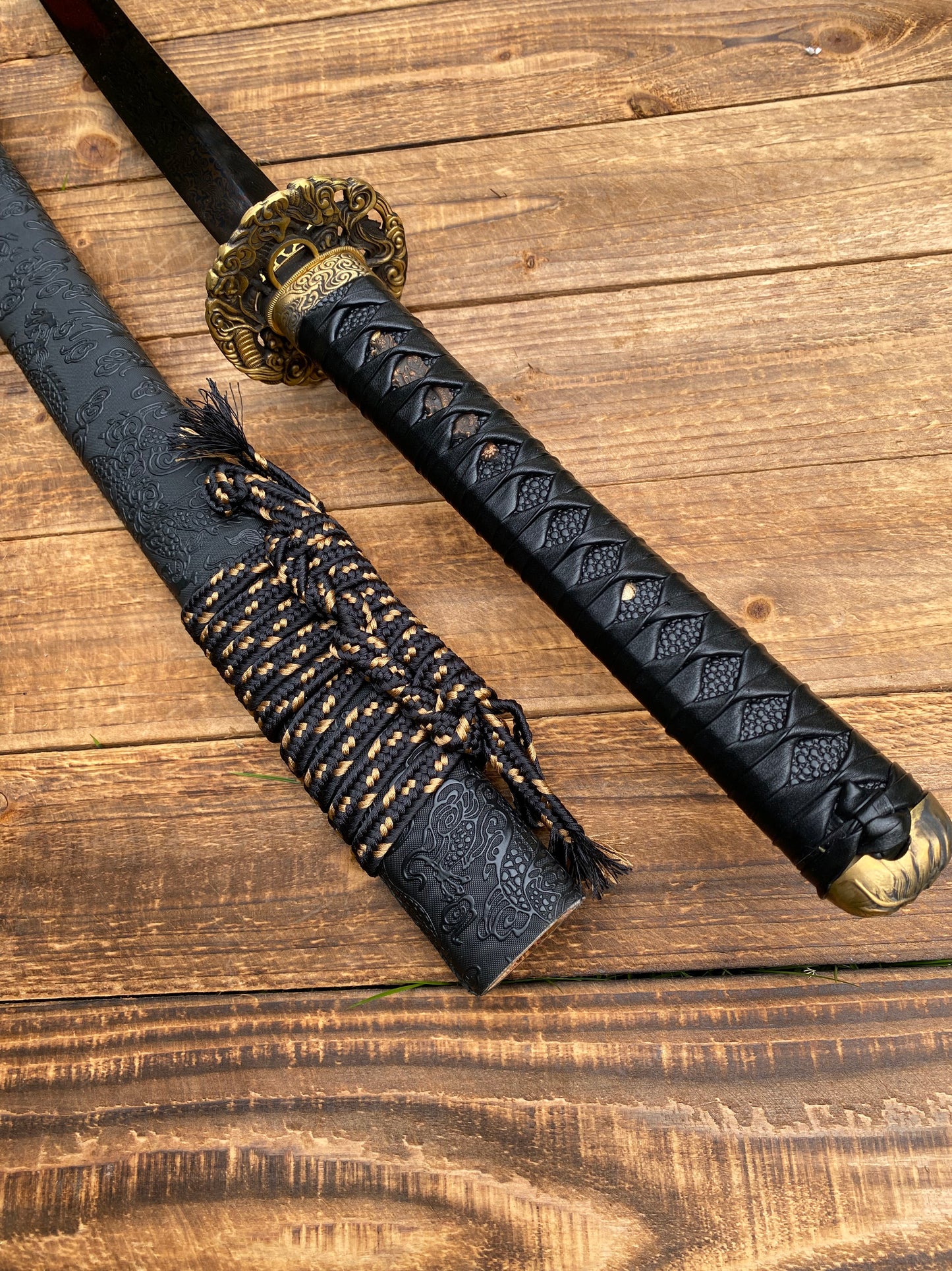Red Dragon Blade Damascus Steel Katana