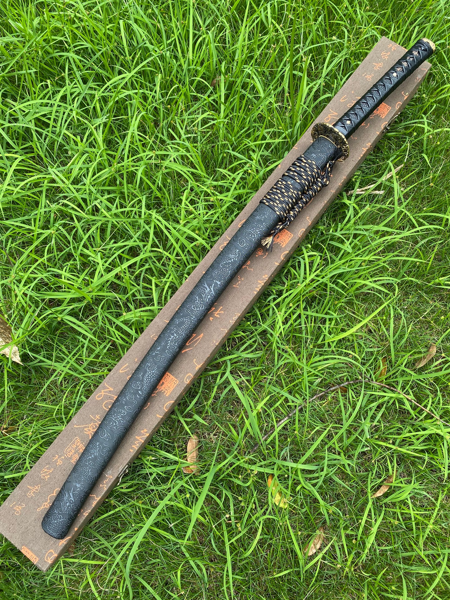 Red Dragon Blade Damascus Steel Katana