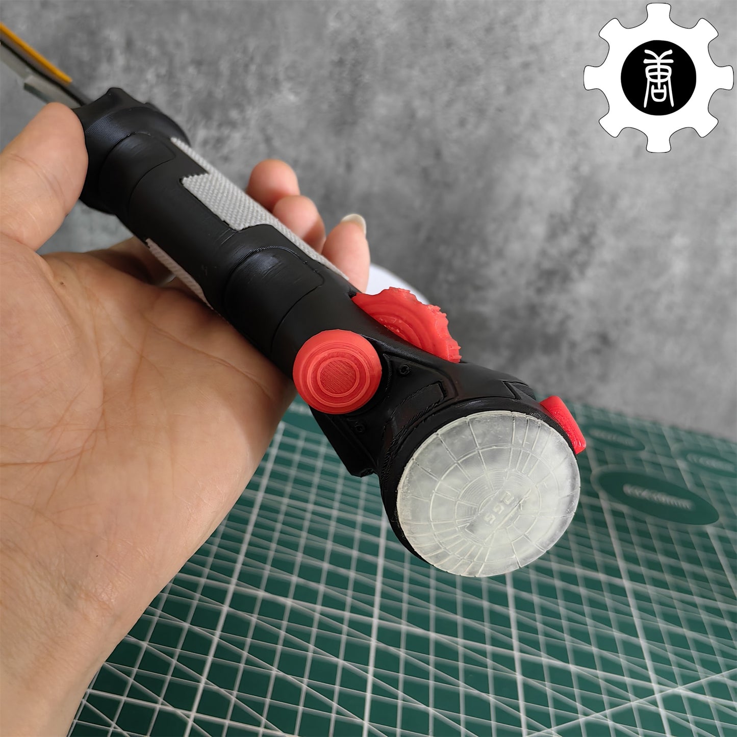 3D-Printed Data Knife Replica