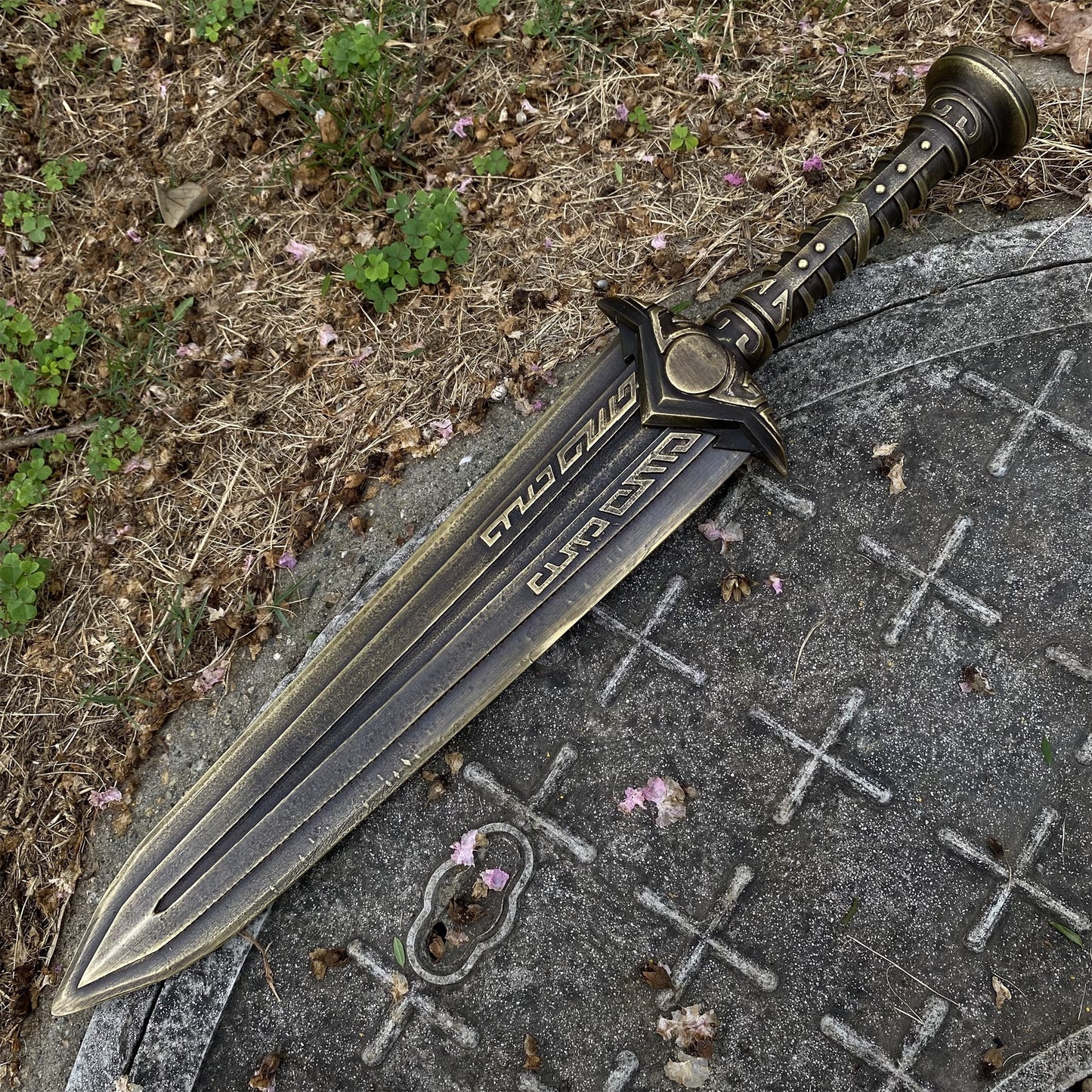 IRL Skyrim Dwarven Dagger Brass Replica