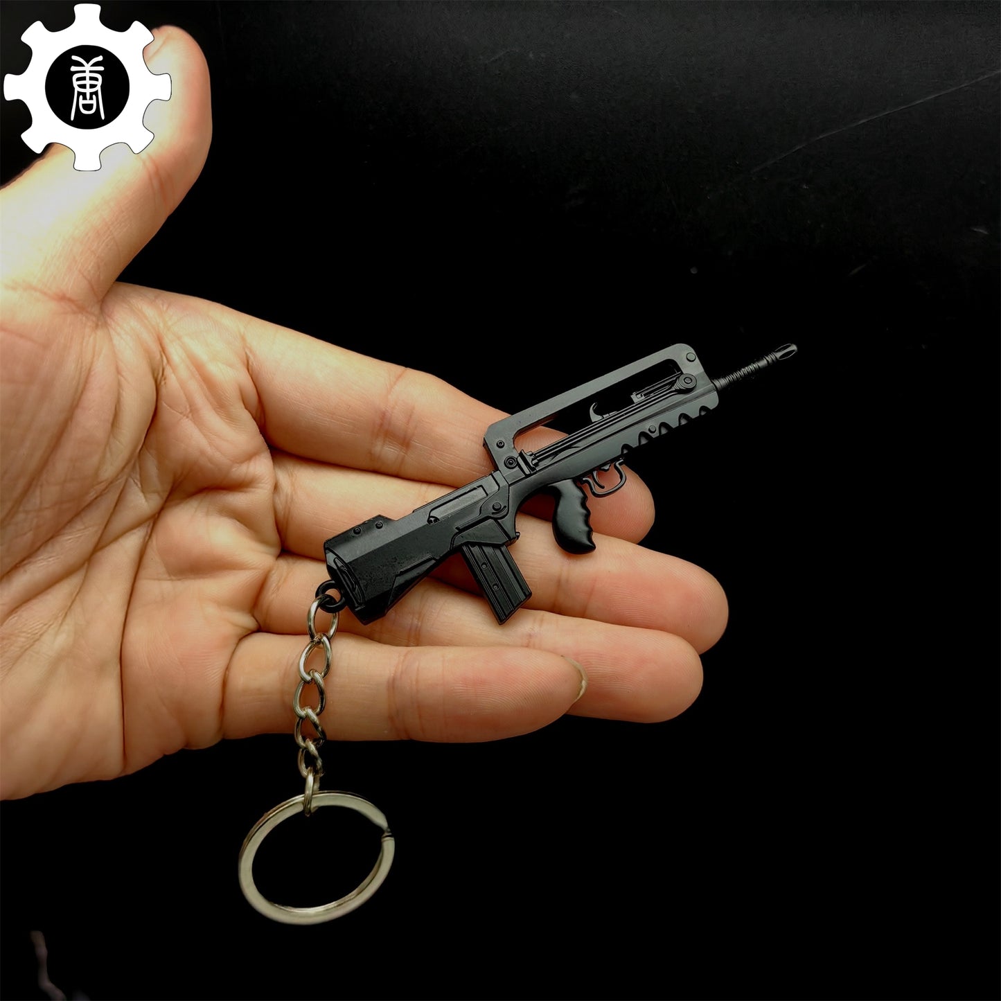 21 in 1 World Famous Assault Rifle Gun Keychain Metal Pendant For Military Hobby