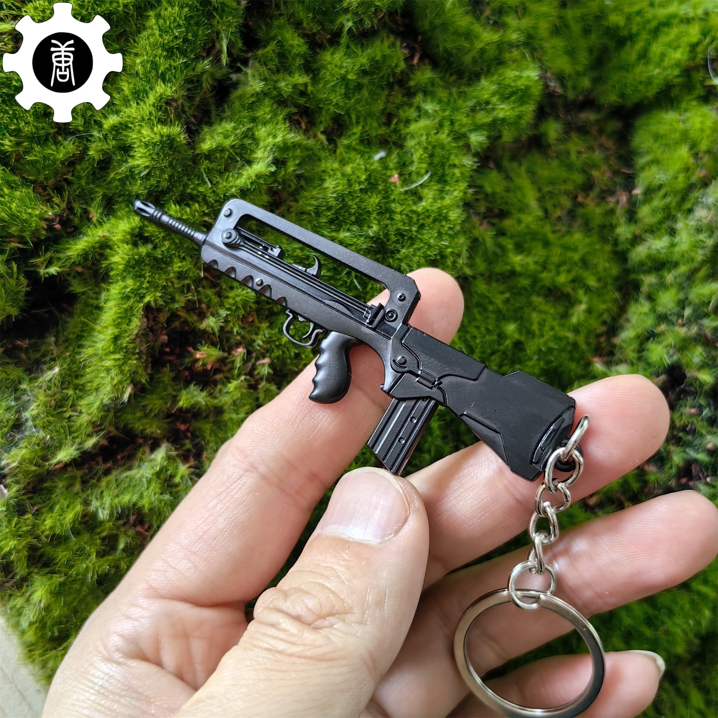 21 in 1 World Famous Assault Rifle Gun Keychain Metal Pendant For Military Hobby