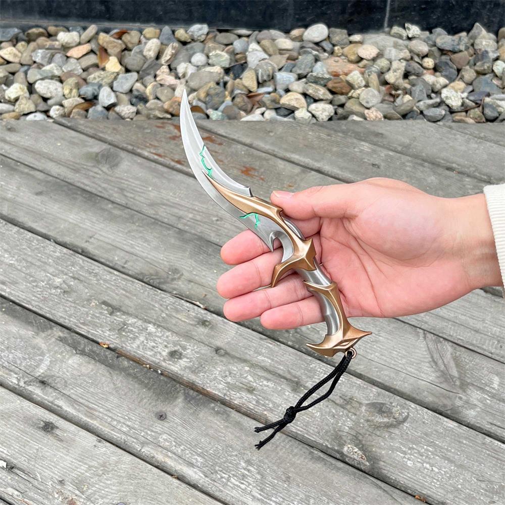 Mini-Scale Val Props Collective Metal Knife Fan Art
