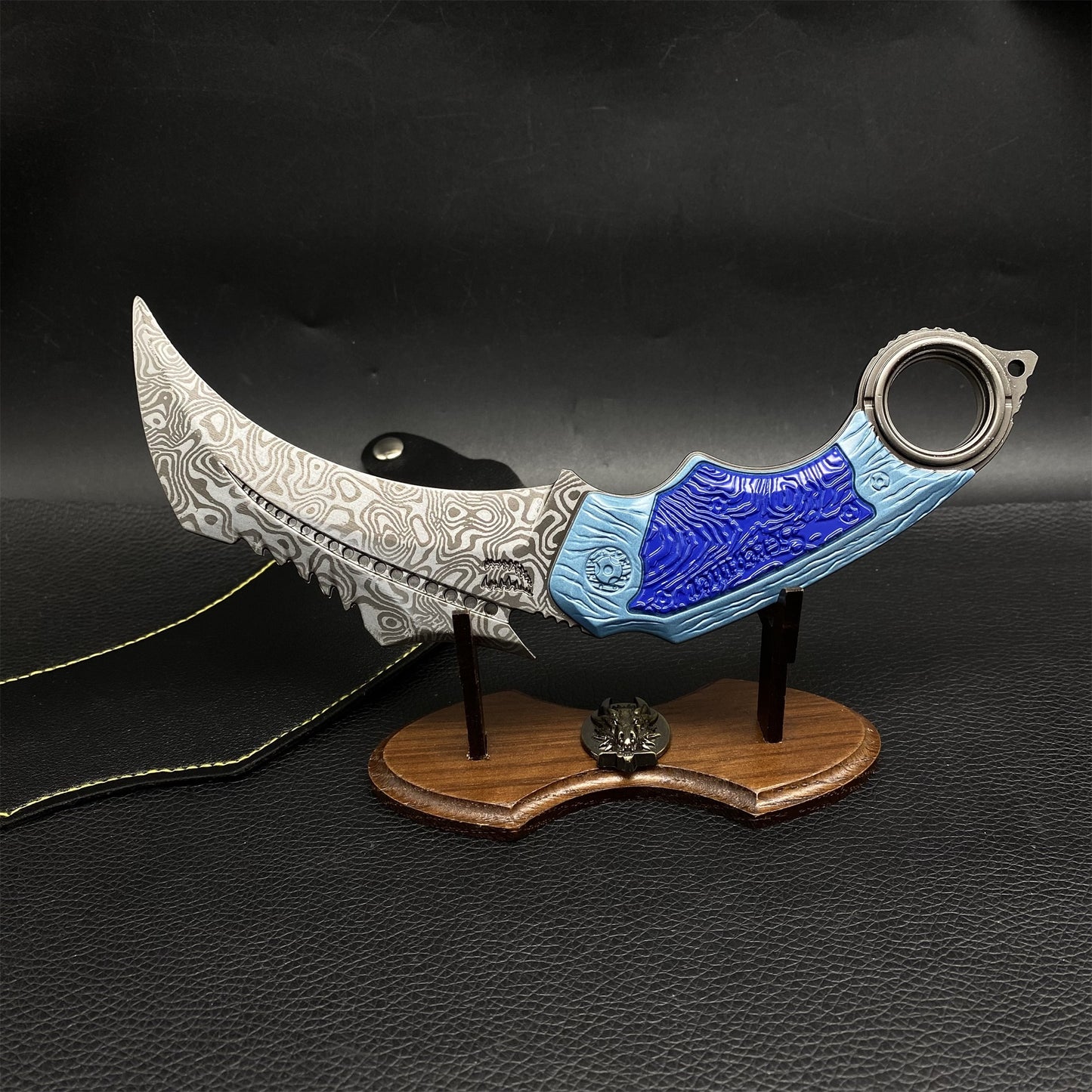 Metal Fallen Claw Life Replica