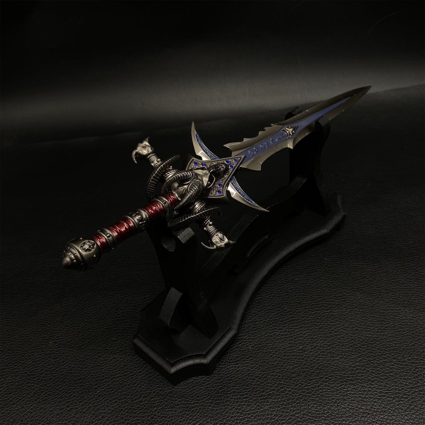 Metal Lich King Frostmourne Miniature-WOW Game Collectibles