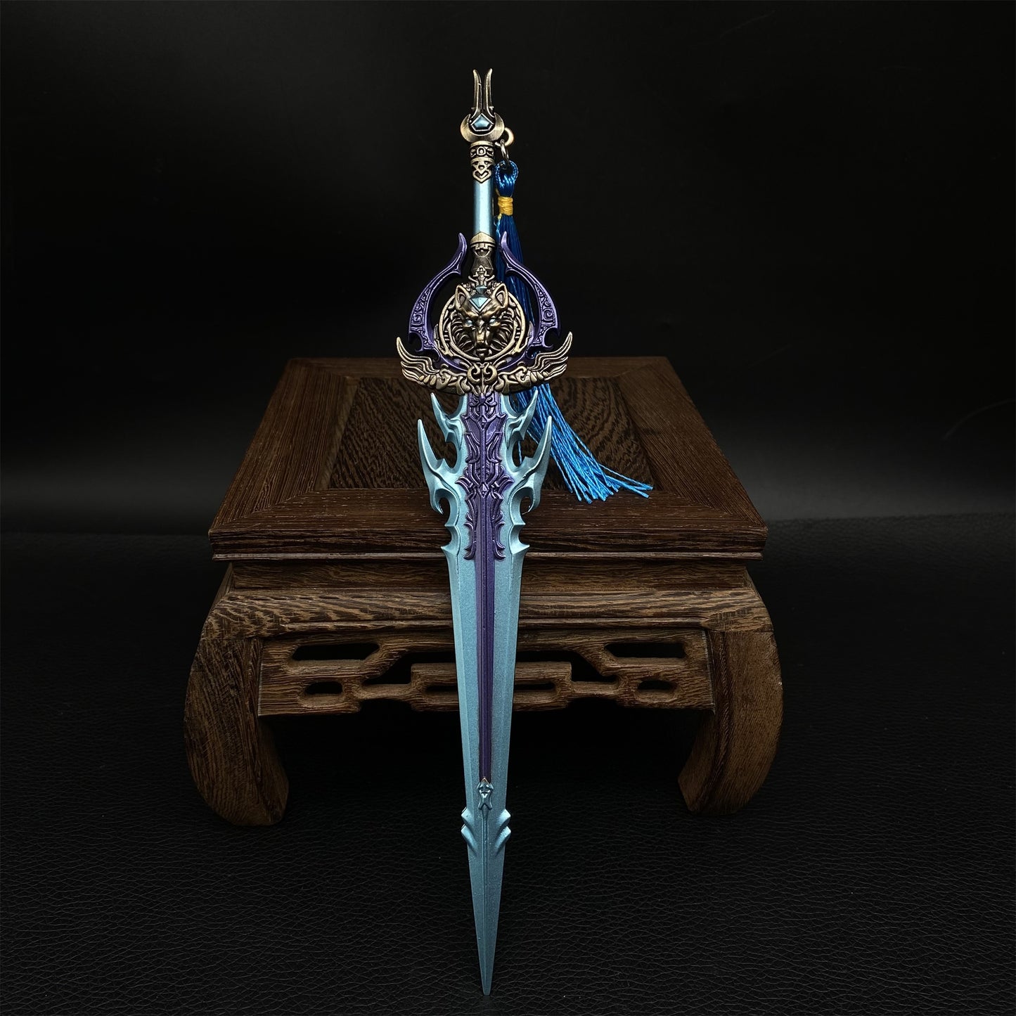Frostwolf Fangs Metal Replica