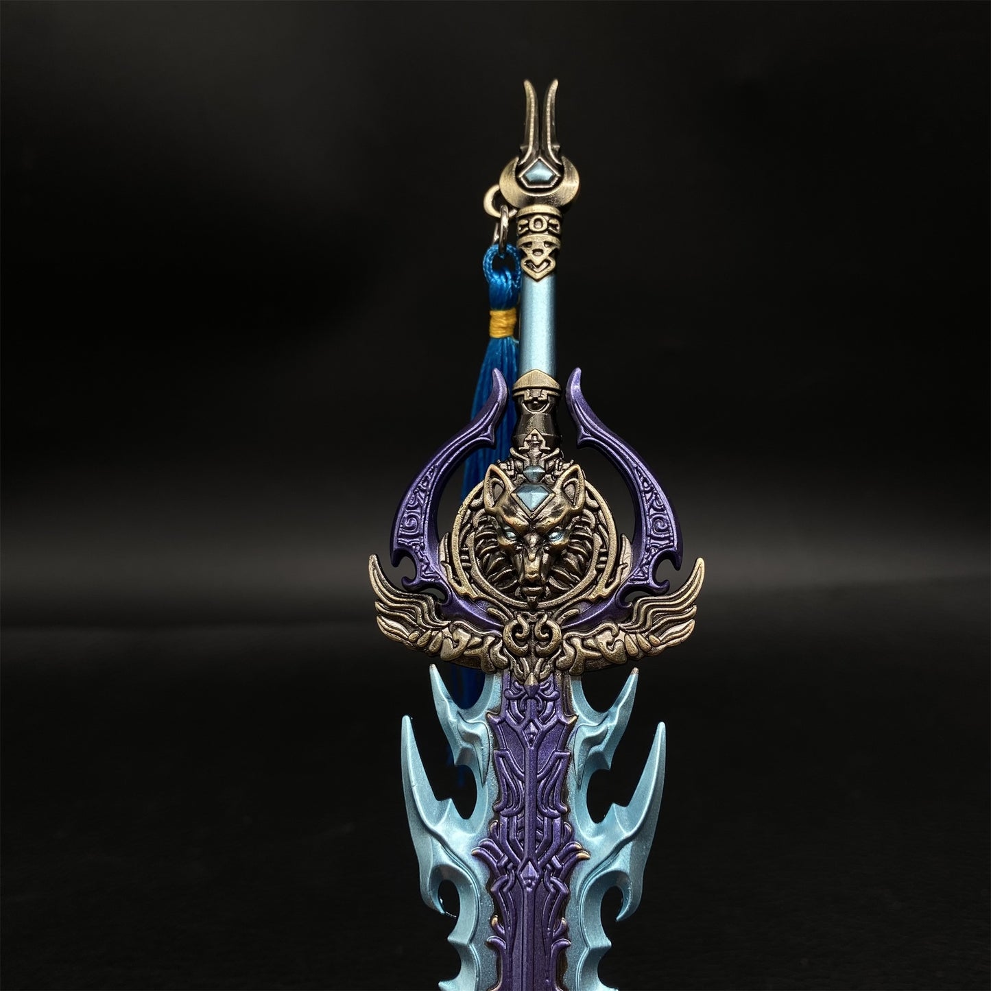 Frostwolf Fangs Metal Replica