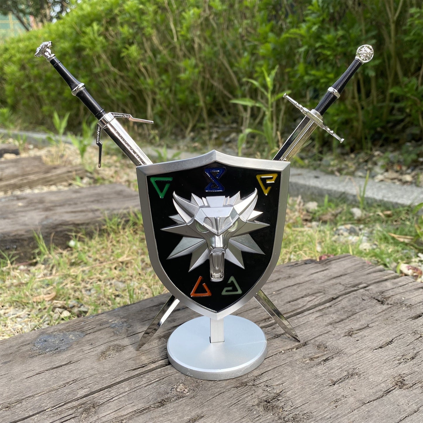 Geralt Wolf School Shield & Swords USA Only