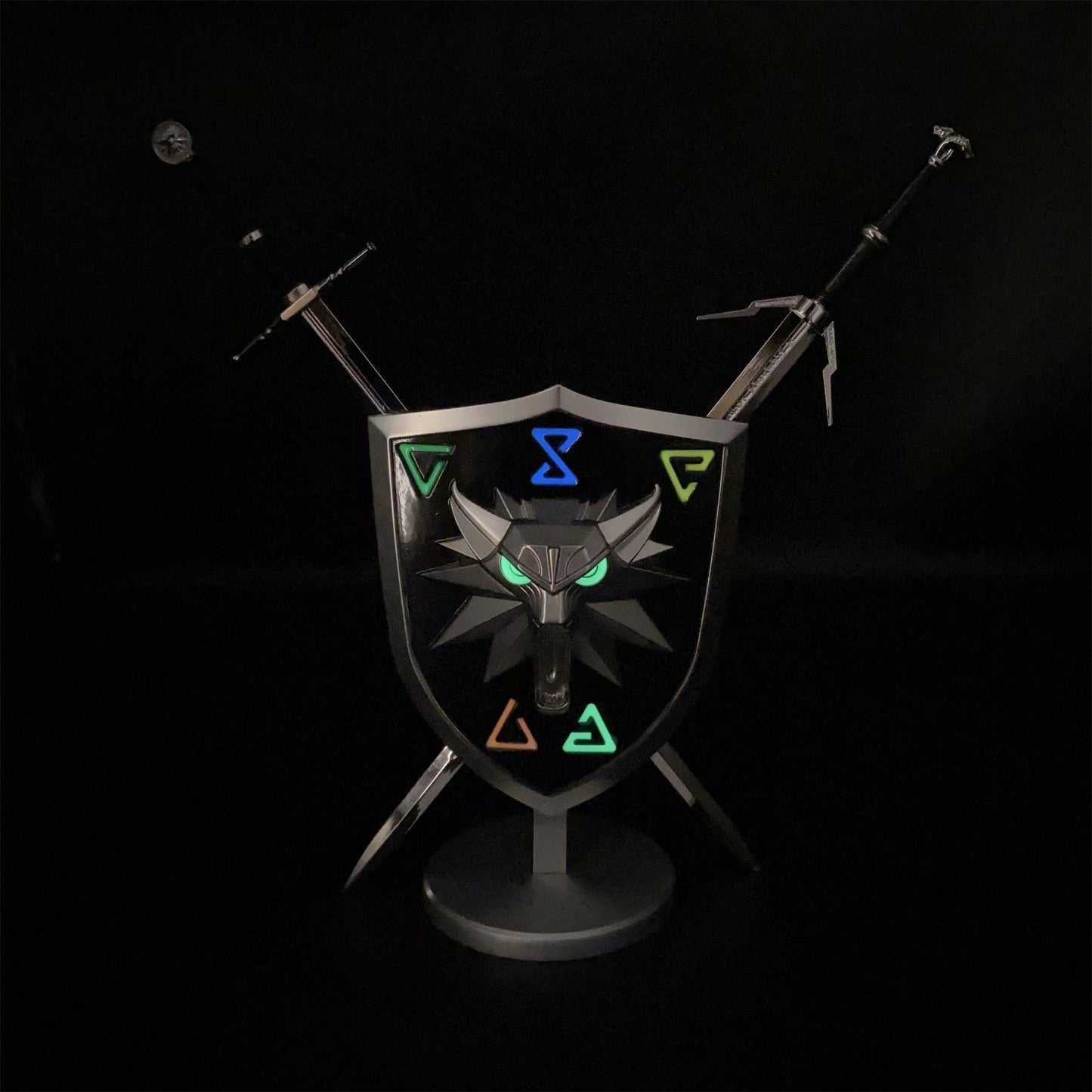 Geralt Wolf School Shield & Swords USA Only