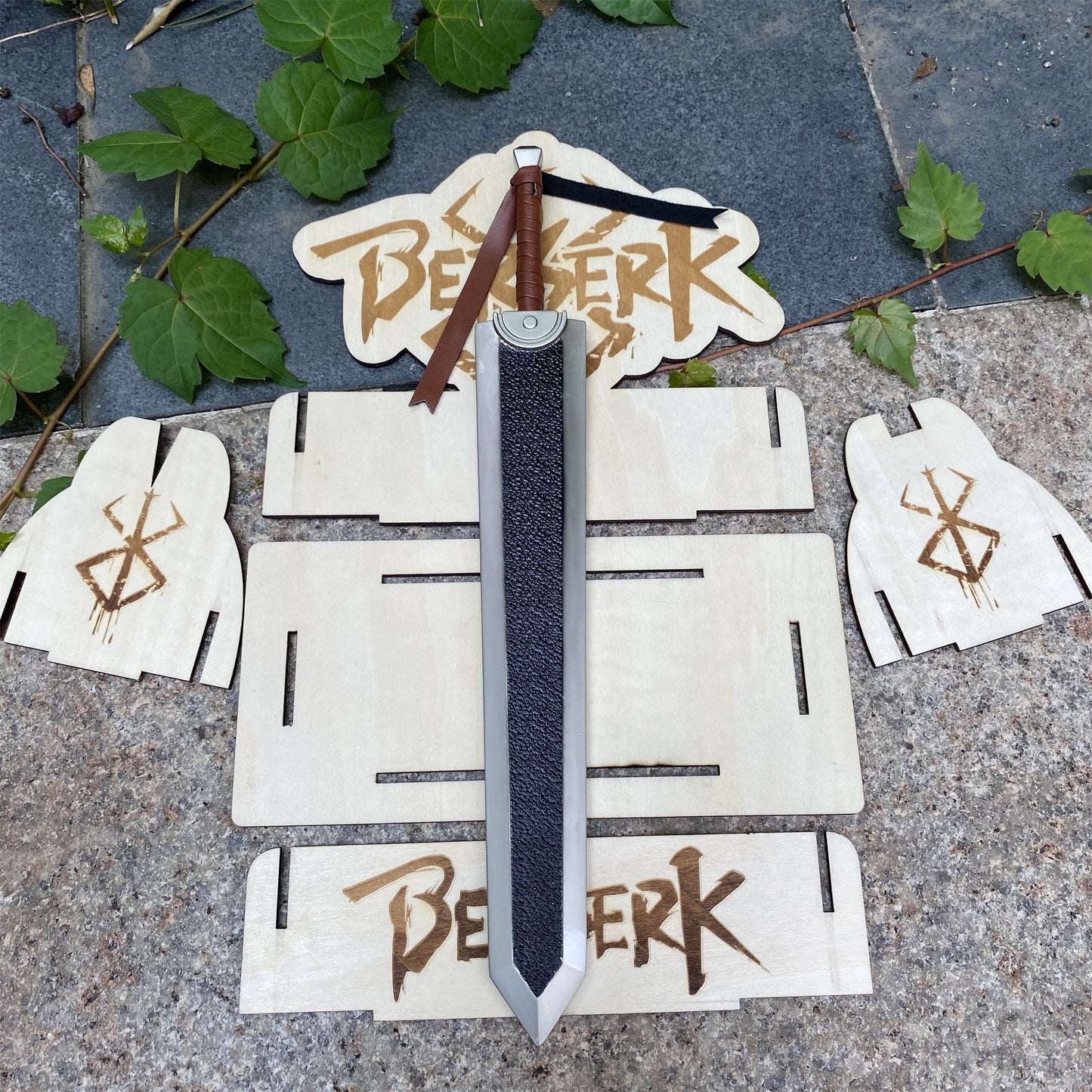 Anime Weapon Guts Sword Dragon Slayer Replica With Stand