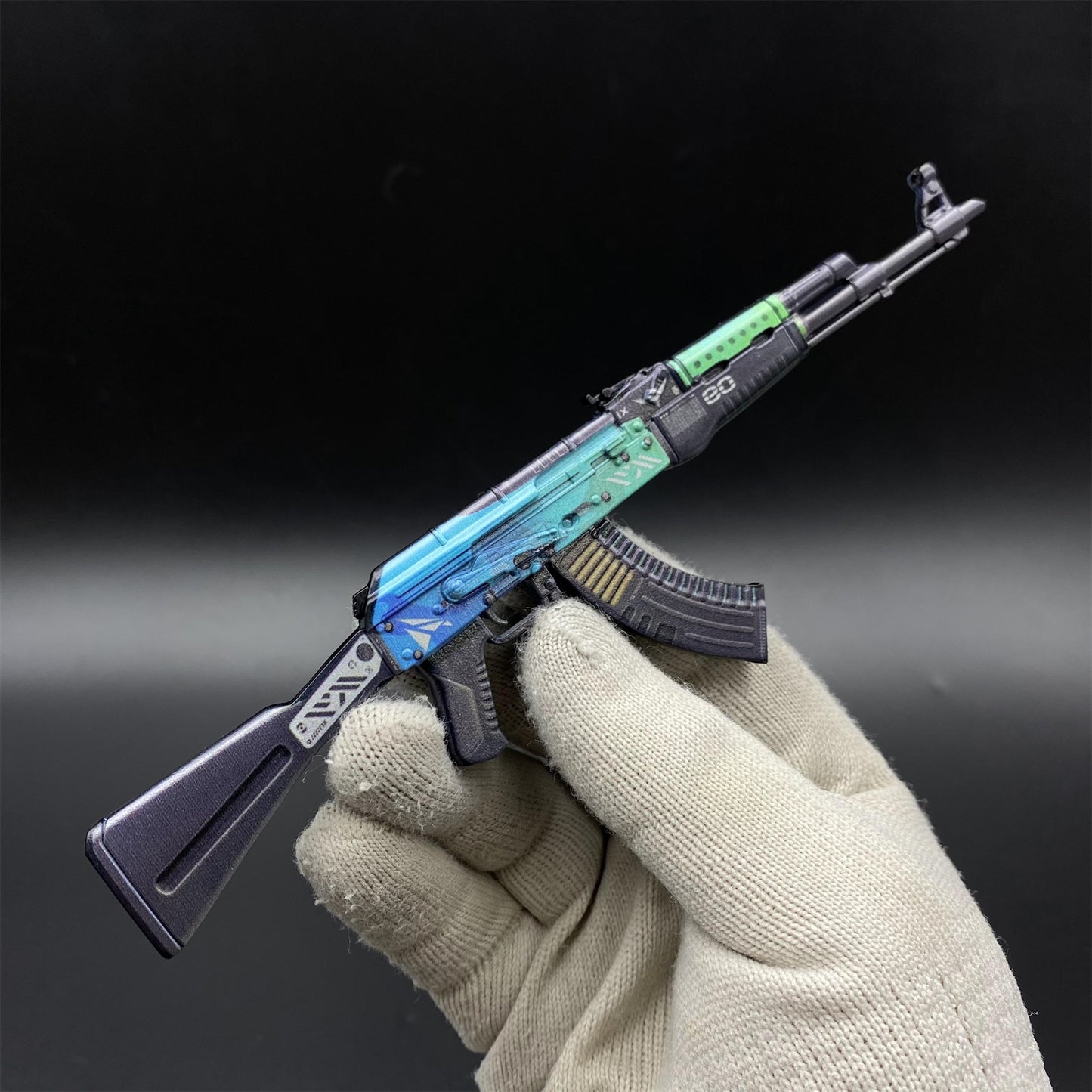 Tiny CS2 AK47 Ice Coaled Gun Miniature Metal Replica For Display