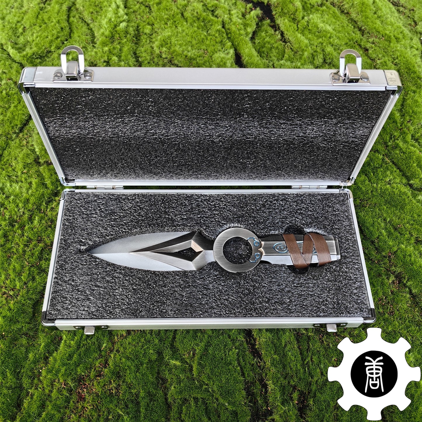 Jett Kunai Metal Jett Throwing Knife Life Size Blunt Blade Replica