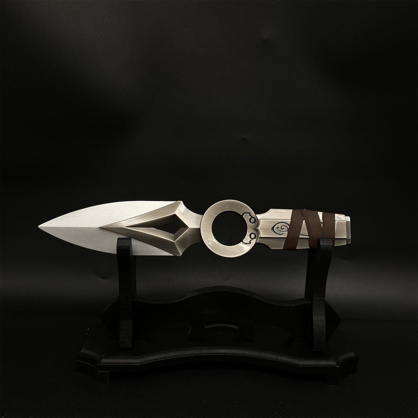 Jett Kunai Metal Jett Throwing Knife Life Size Blunt Blade Replica