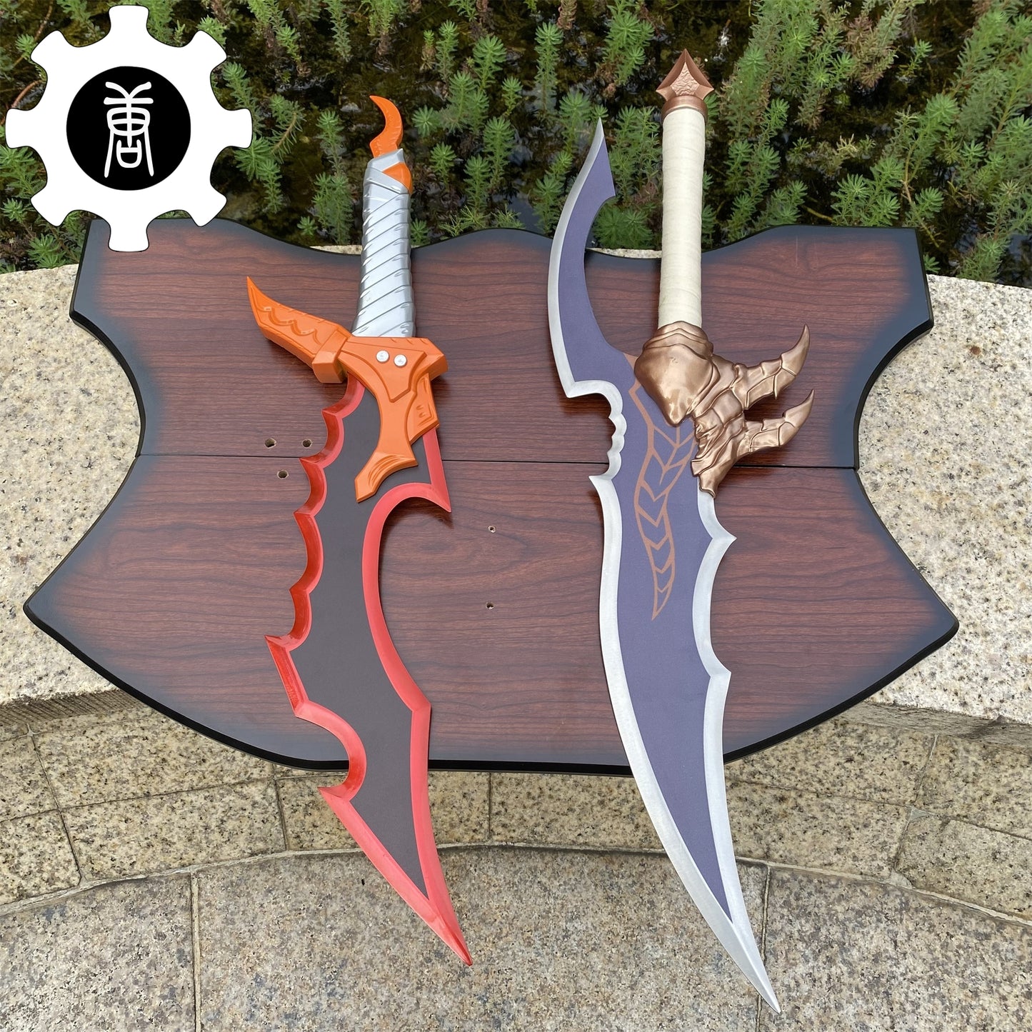Kasaka's Venom Fang Dagger & Knight Killer Dagger Life-Size Metal Replica