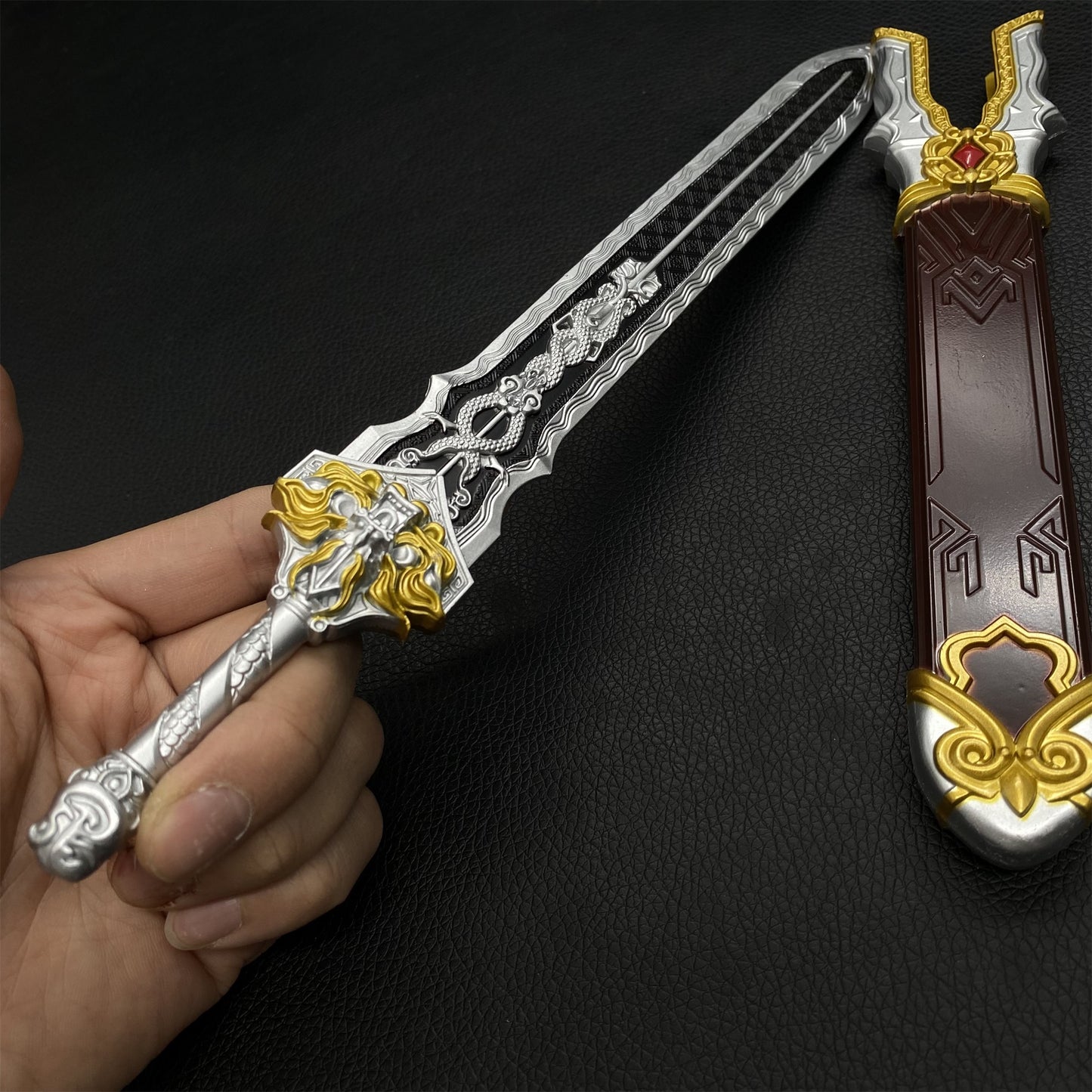 Ancient Cold Weapon Legionband Sword Metal Replica