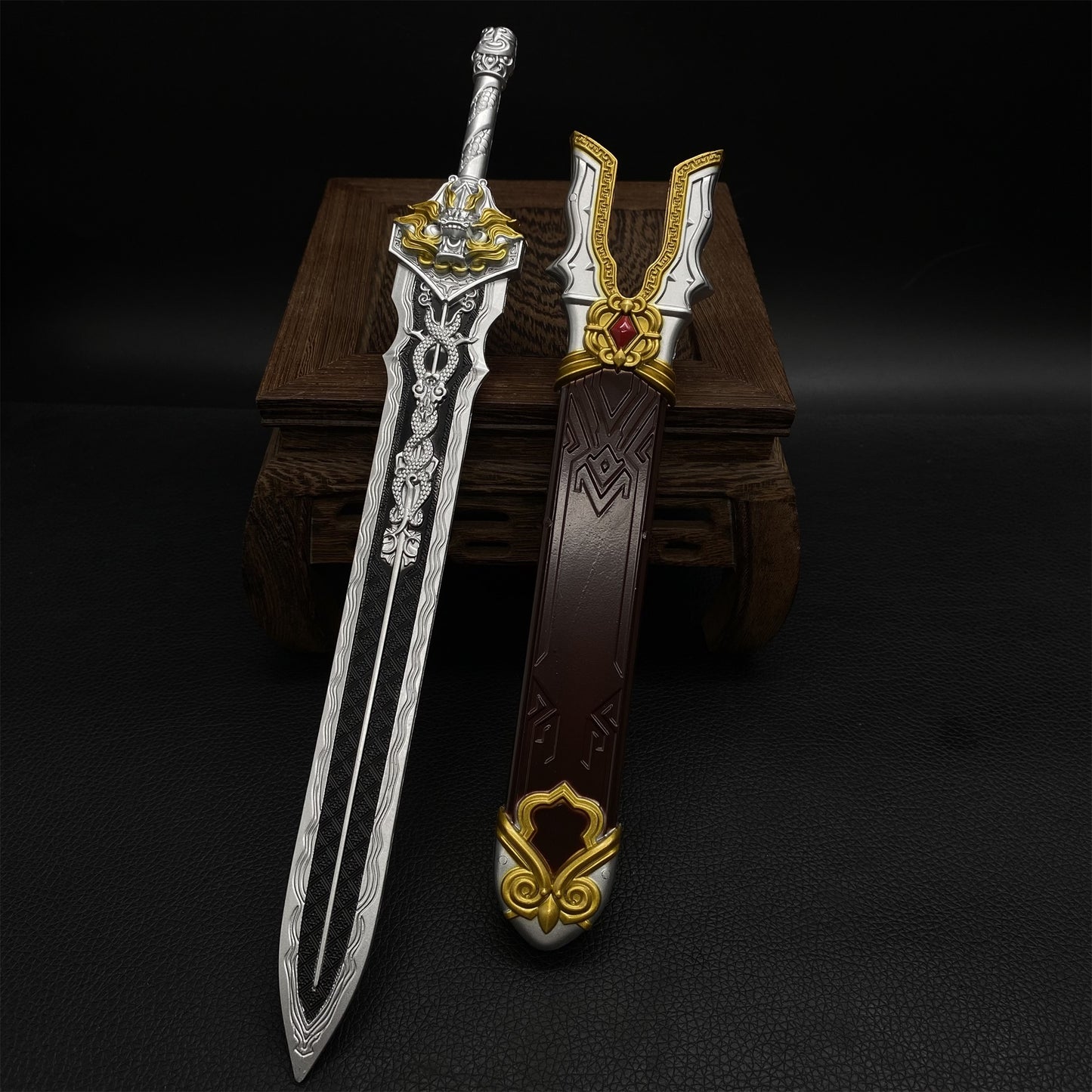 Ancient Cold Weapon Legionband Sword Metal Replica