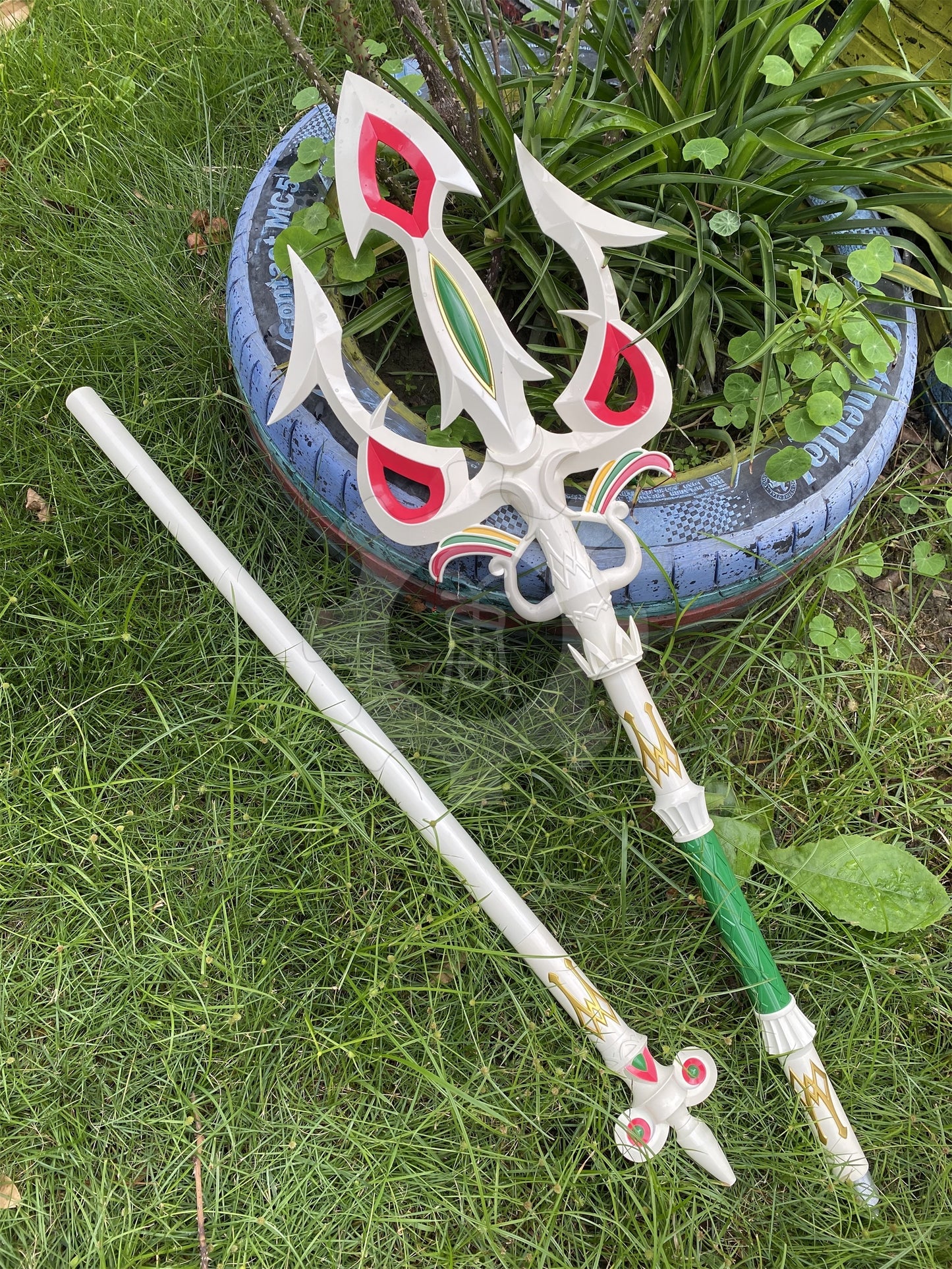Lightscale Trident Real Life Metal Replica 73"