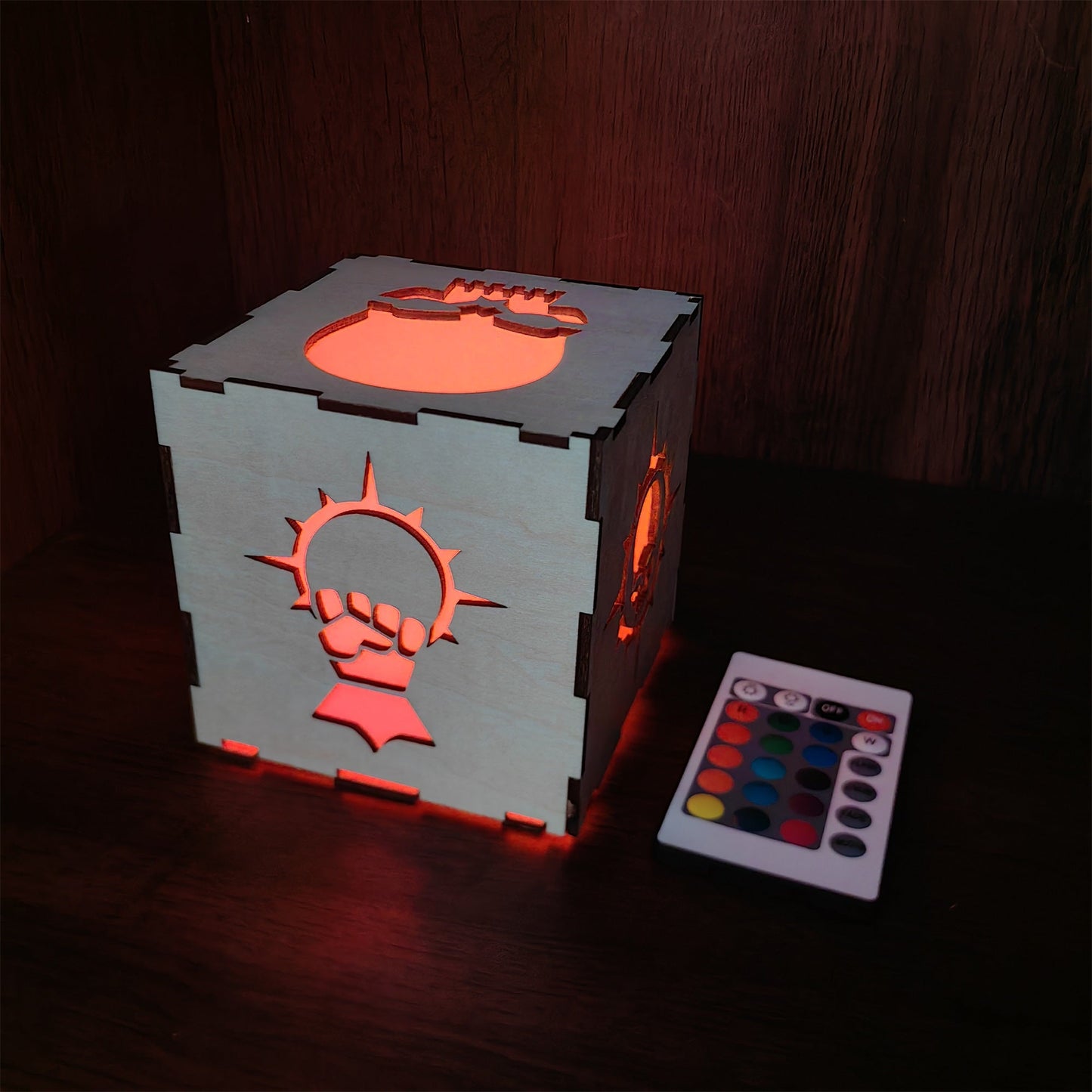 MH Skull Pattern Wood Cube Light Desk Decor