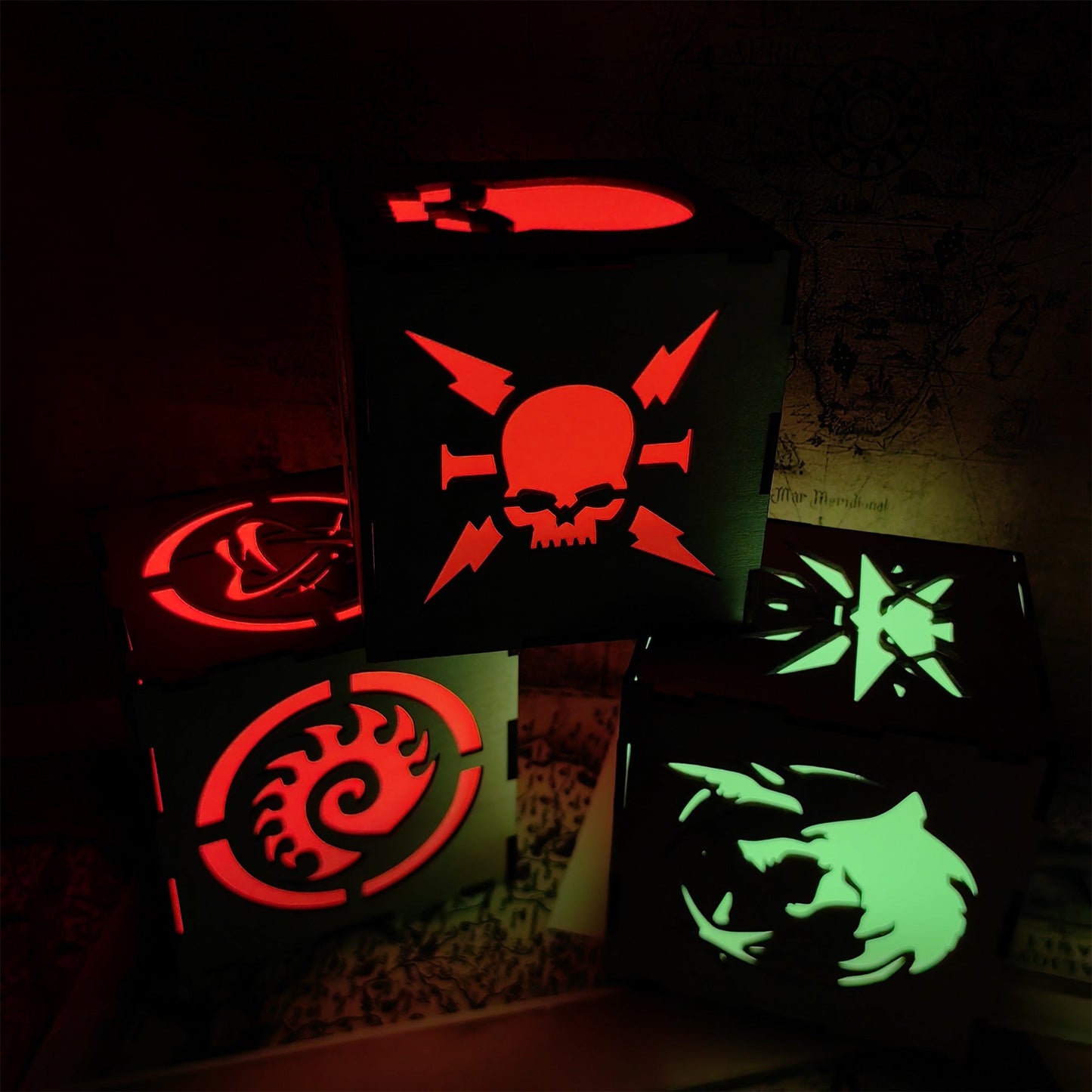 MH Skull Pattern Wood Cube Light Desk Decor