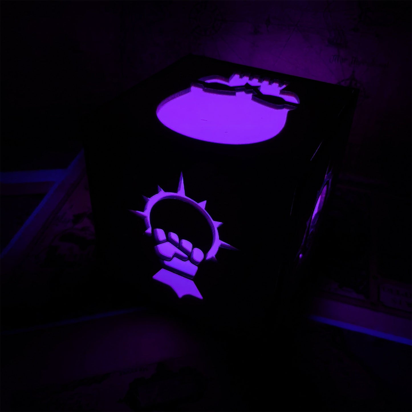 MH Skull Pattern Wood Cube Light Desk Decor