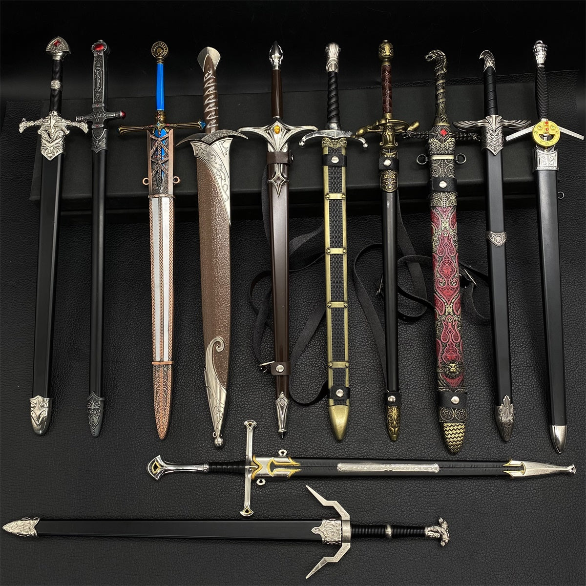 12 in 1 Ultimate Middle Ages Swords Miniature Craft For Display