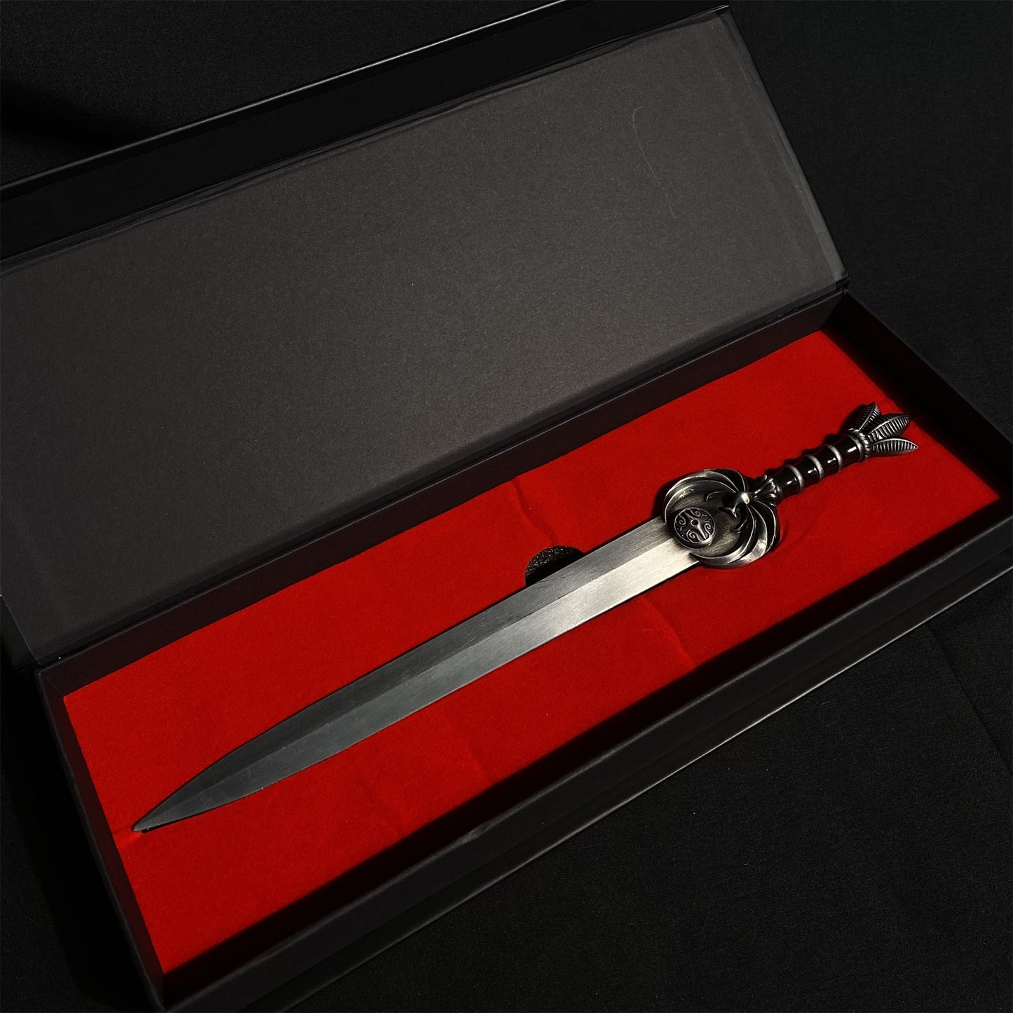 Nightingale Blade Metal Replica 1/3 Scale