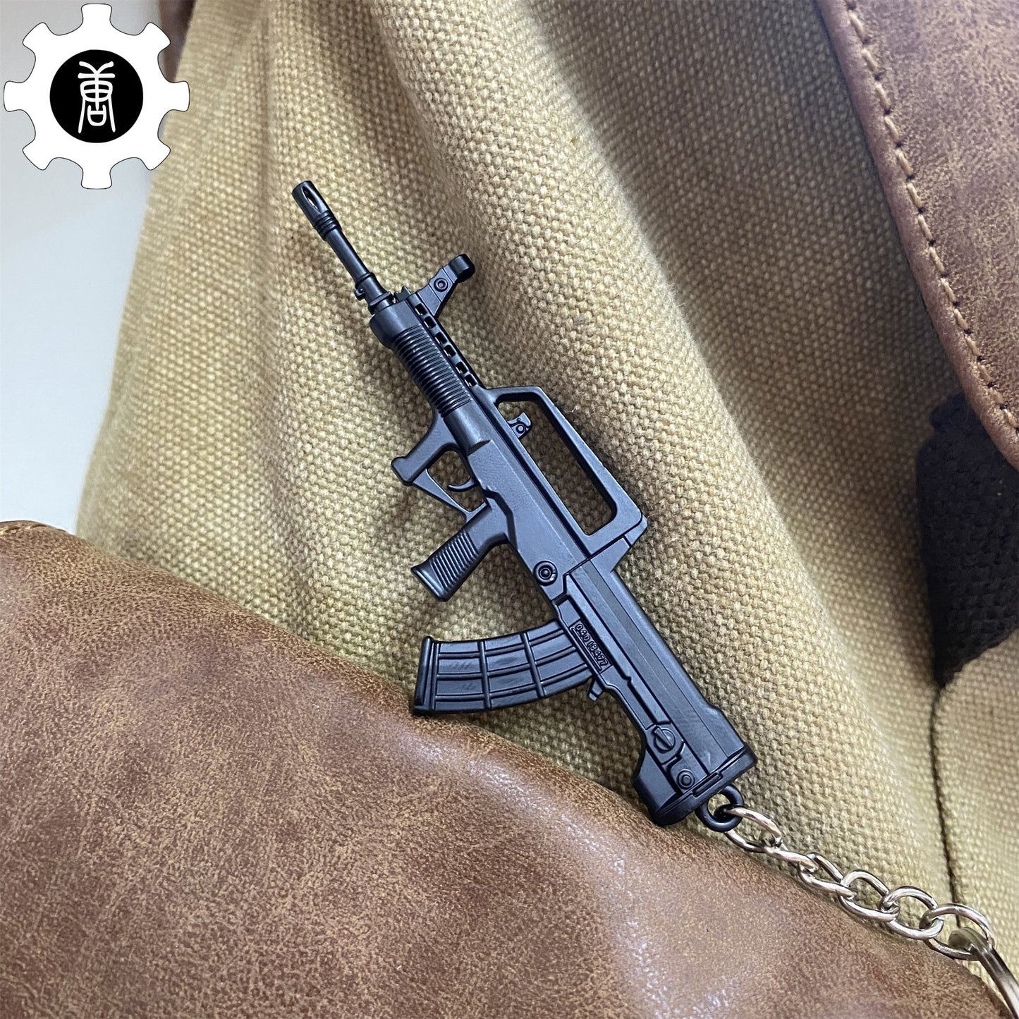 21 in 1 World Famous Assault Rifle Gun Keychain Metal Pendant For Military Hobby