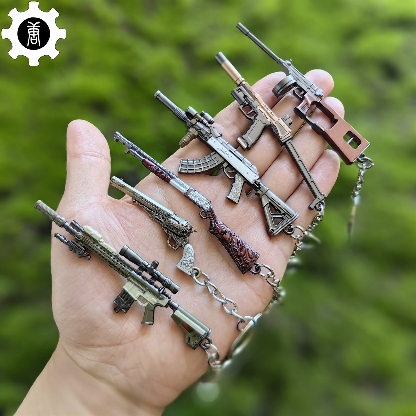 RE8 Metal Mini Gun Keychain 6 In 1 Pack