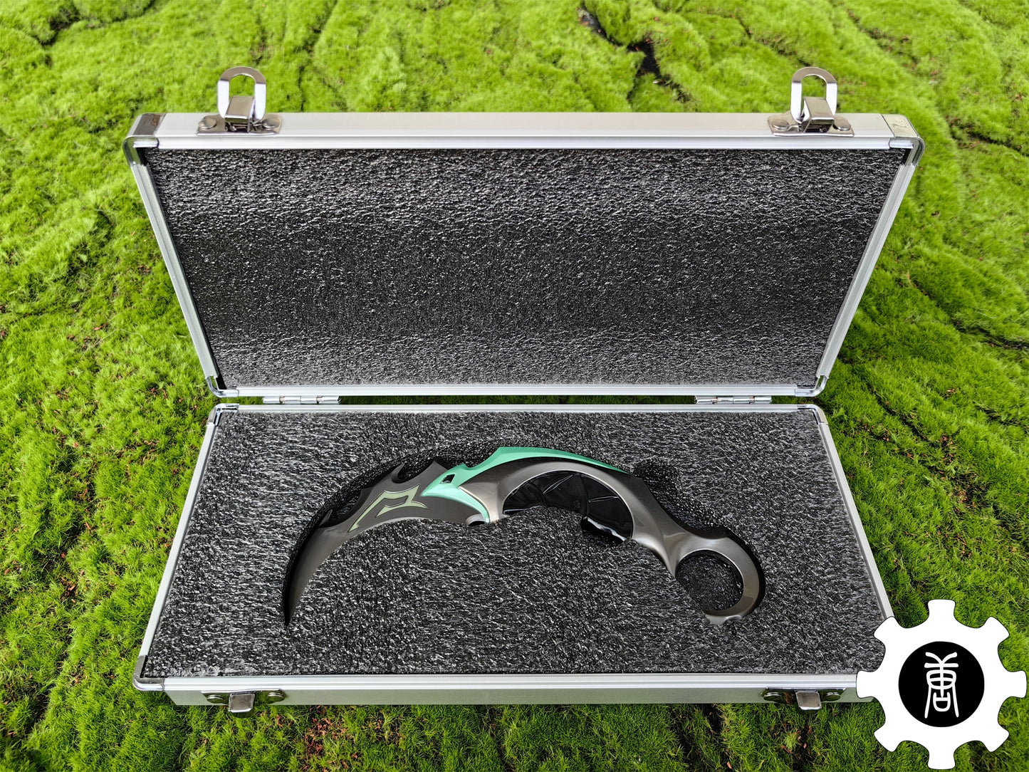 Metal Reaver Karambit Gift Box USA Only