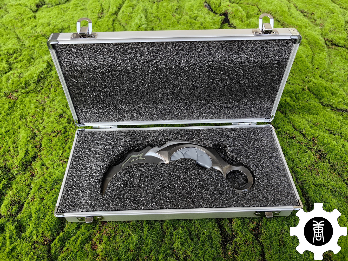 Metal Reaver Karambit Gift Box USA Only