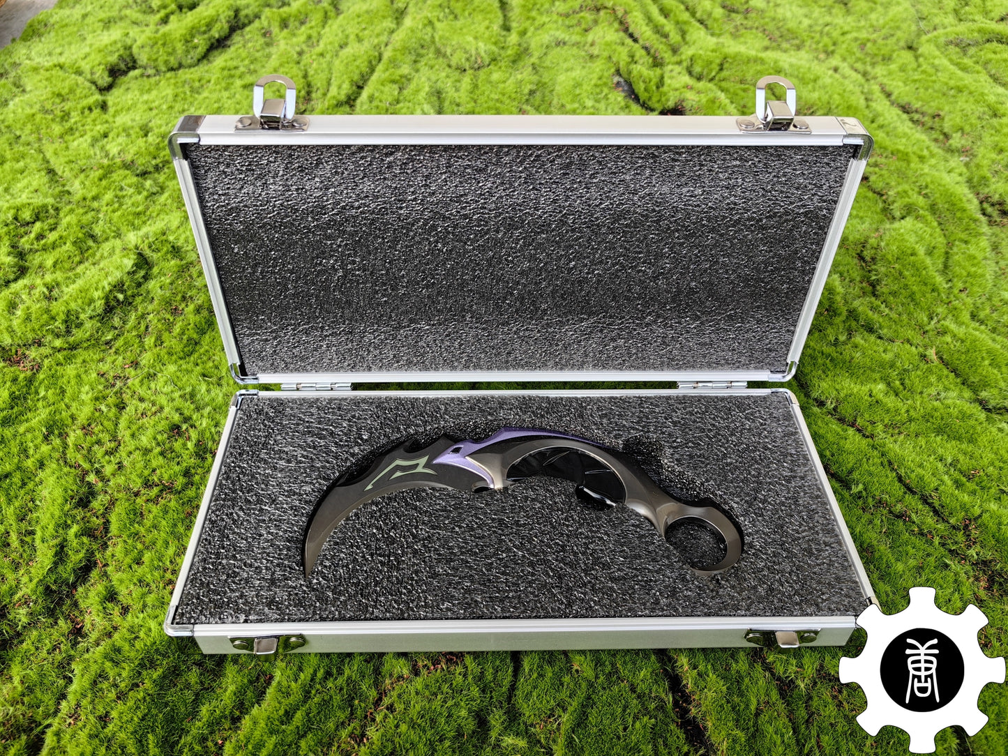 Metal Reaver Karambit Gift Box USA Only