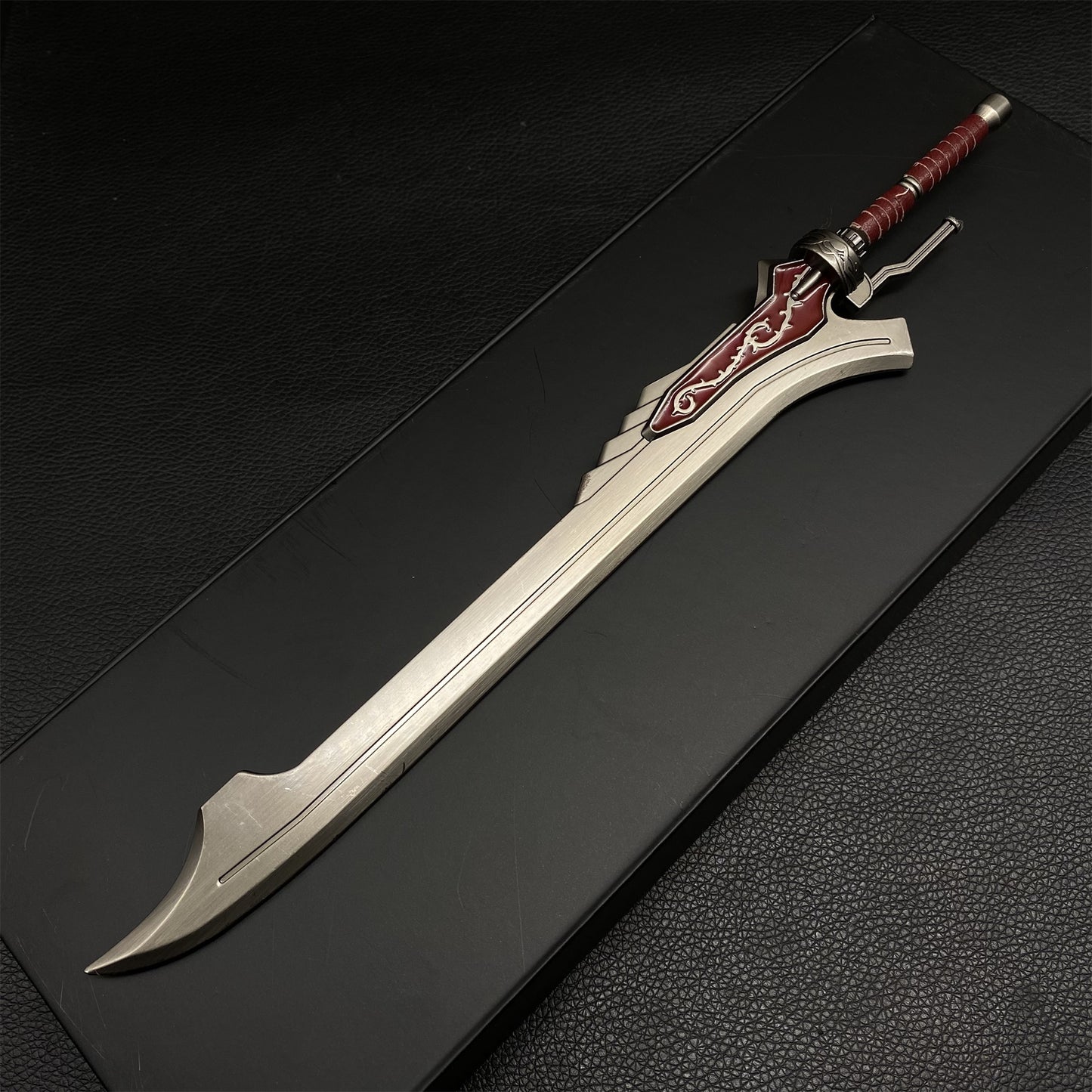 Red Queen Sword Metal Replica 1/6 Scale