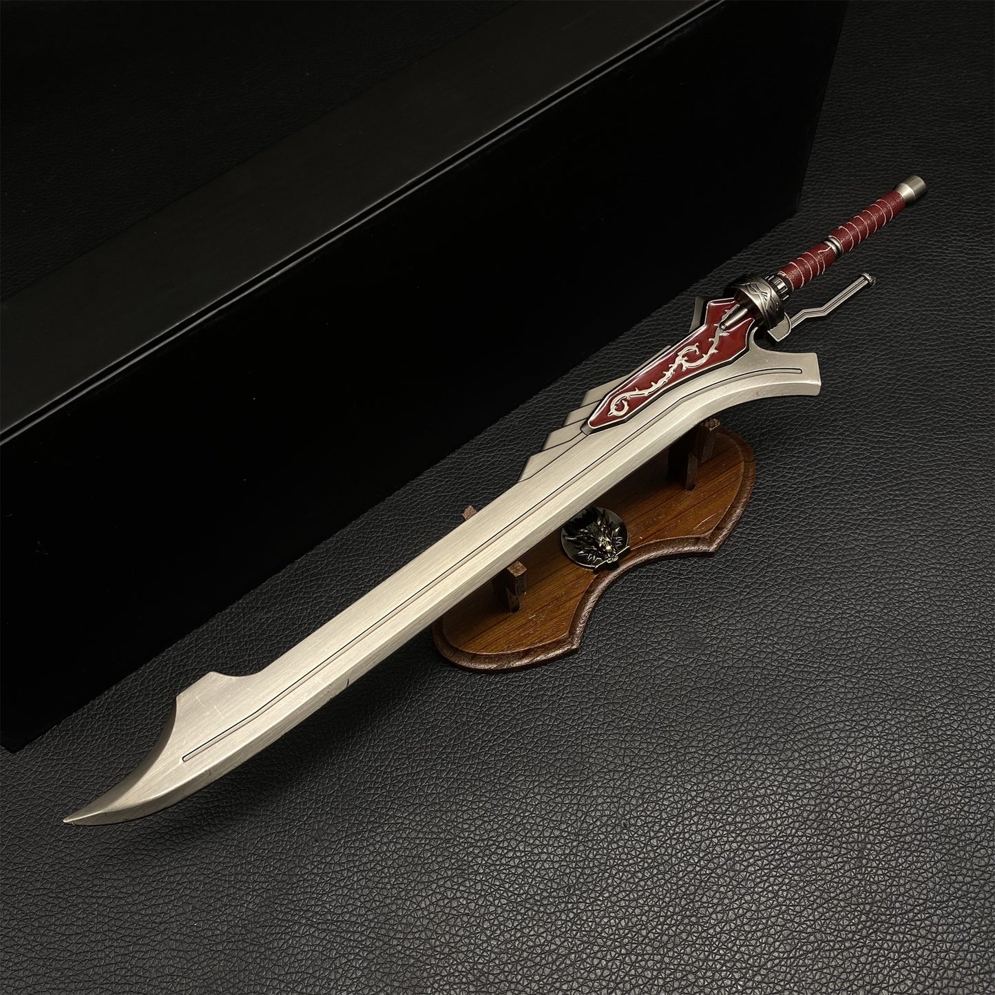 Red Queen Sword Metal Replica 1/6 Scale