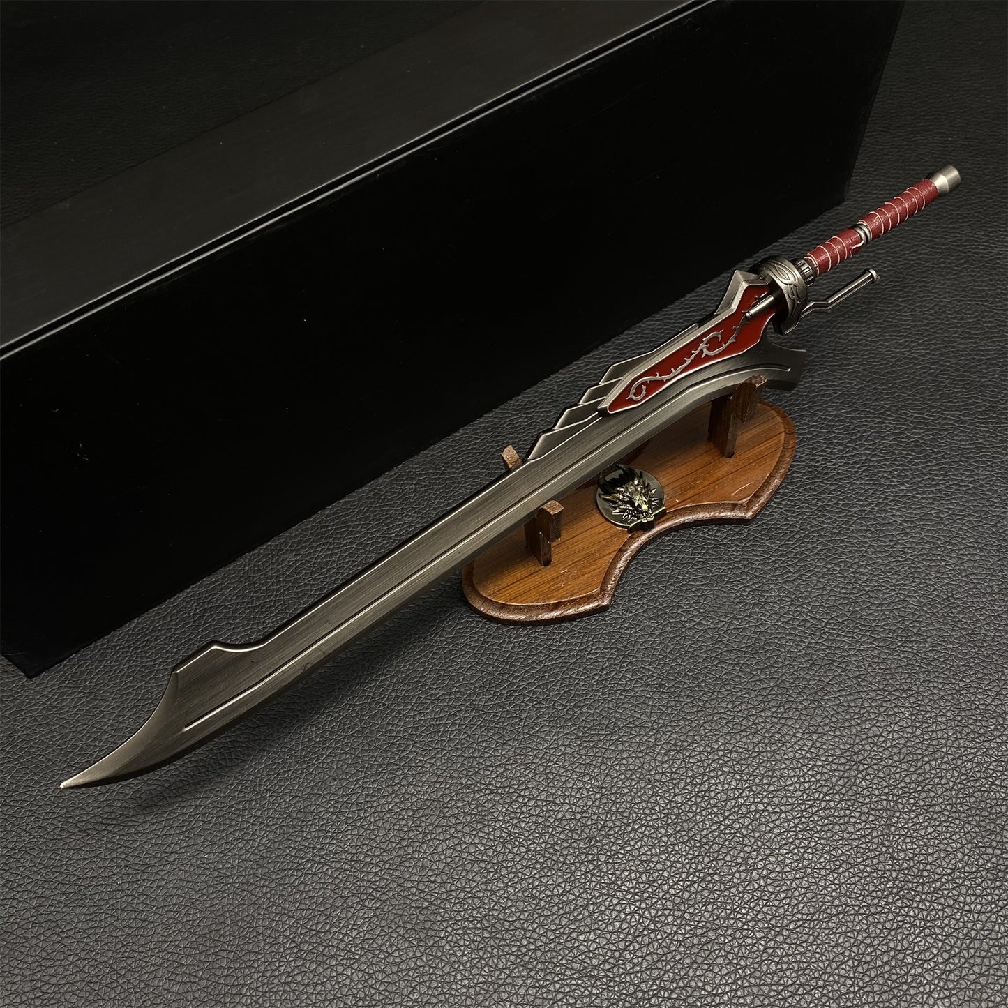 Red Queen Sword Metal Replica 1/6 Scale