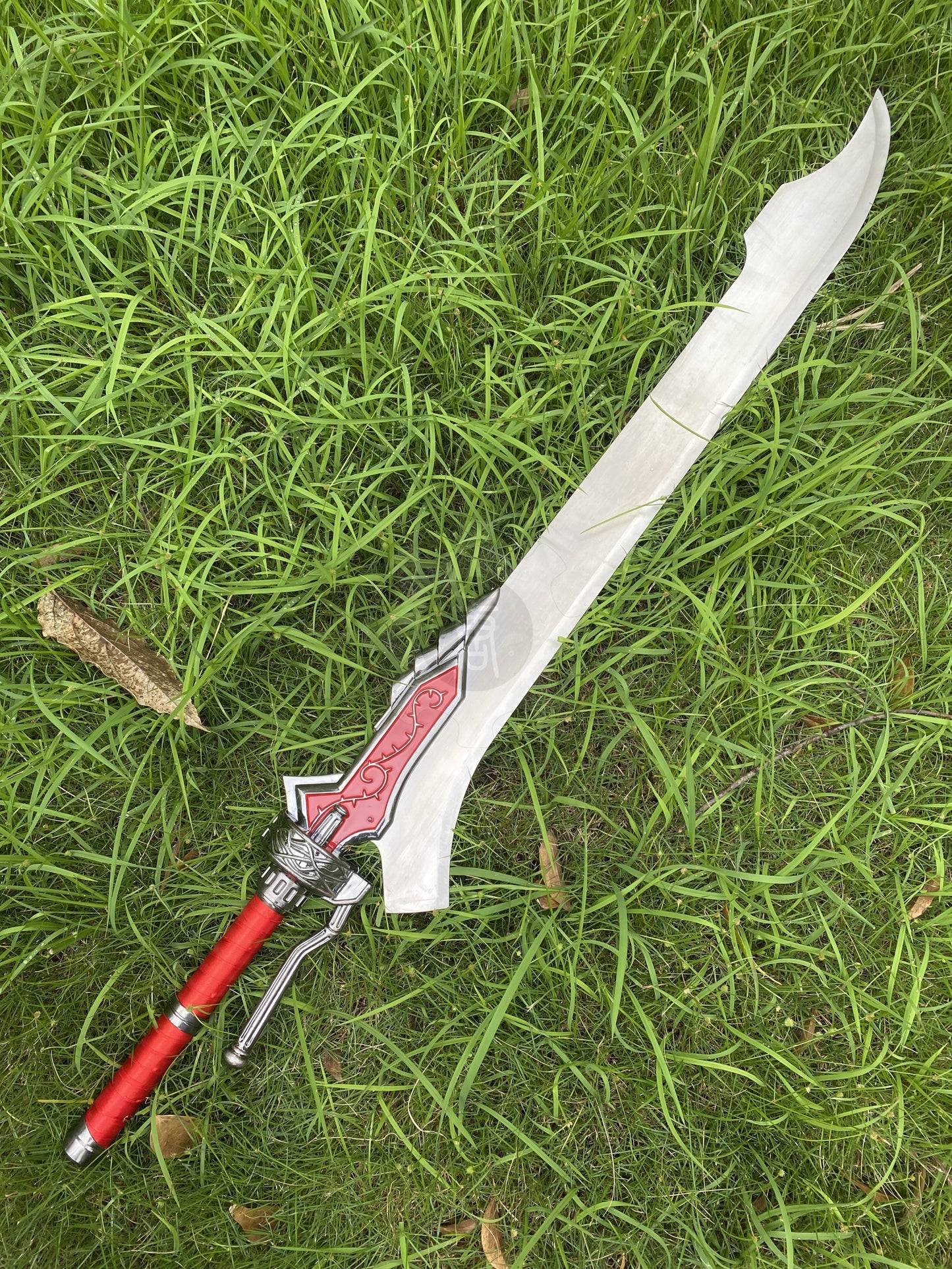 Red Queen Sword Life-size Nero Cosplay Prop Metal Replica