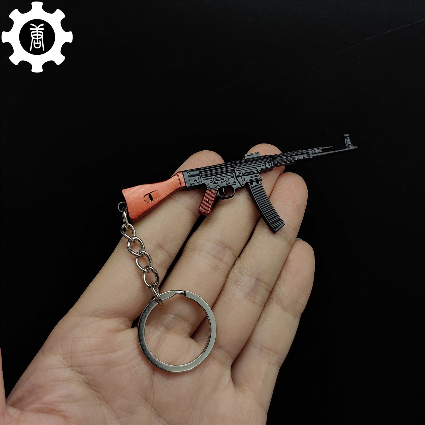 21 in 1 World Famous Assault Rifle Gun Keychain Metal Pendant For Military Hobby