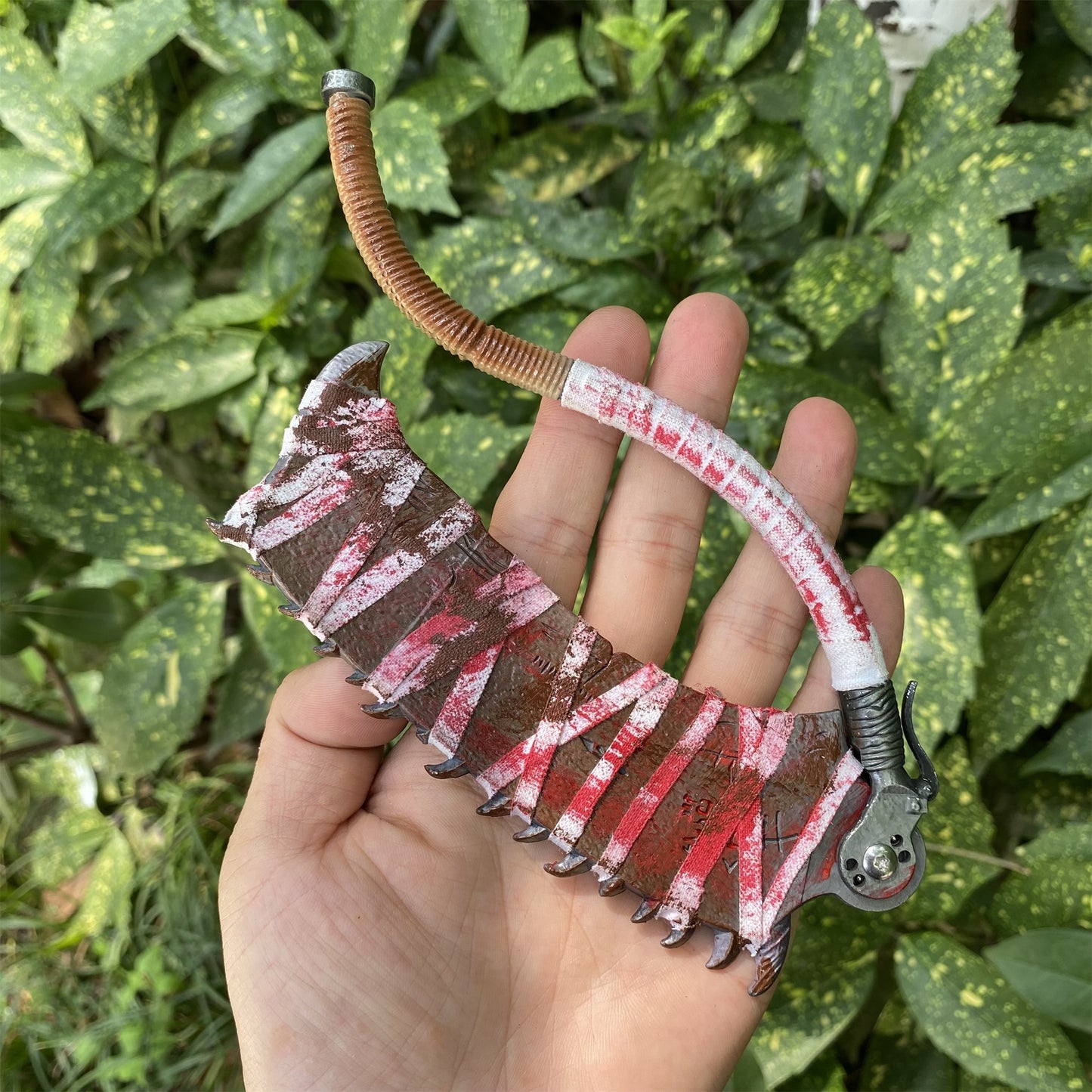 1/6 Metal Saw Cleaver Replica Miniature
