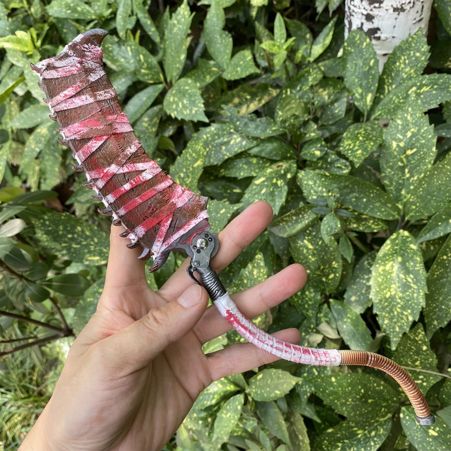1/6 Metal Saw Cleaver Replica Miniature