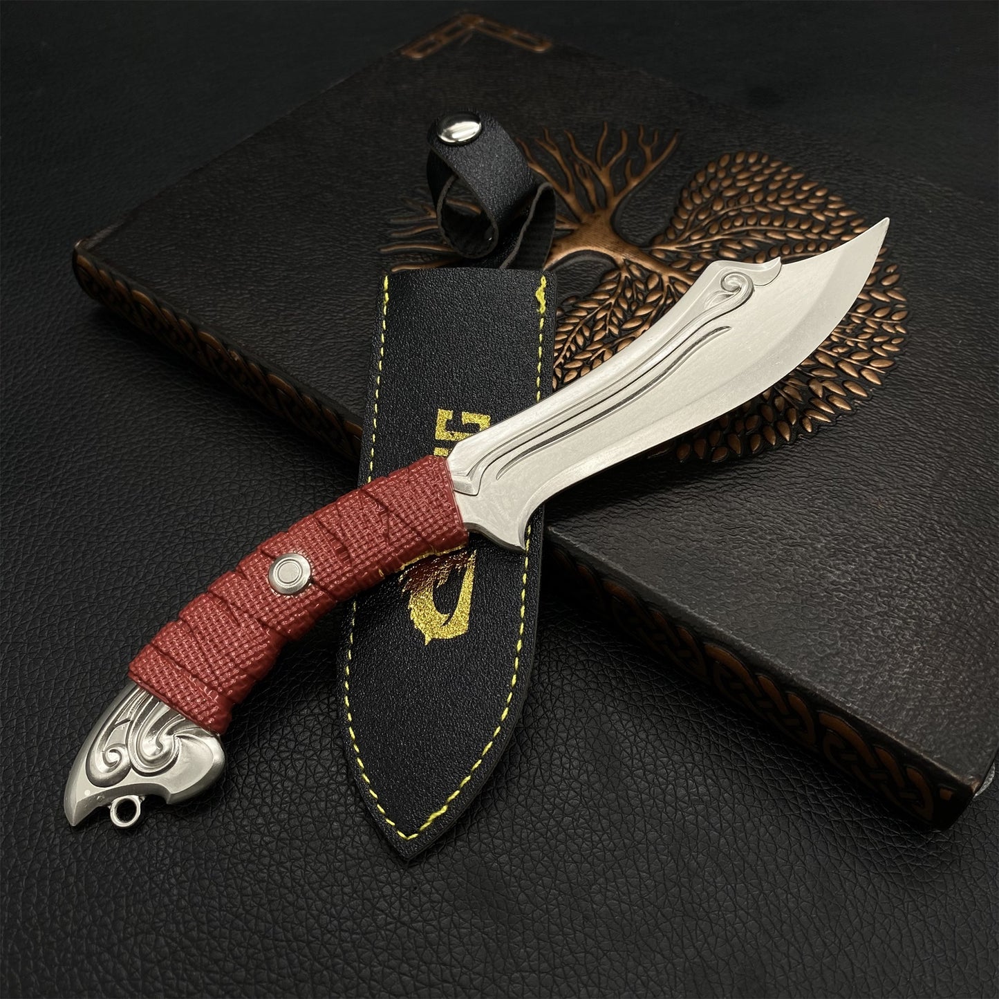 Game Peripherals ShadowStrike Dagger Metal Replica