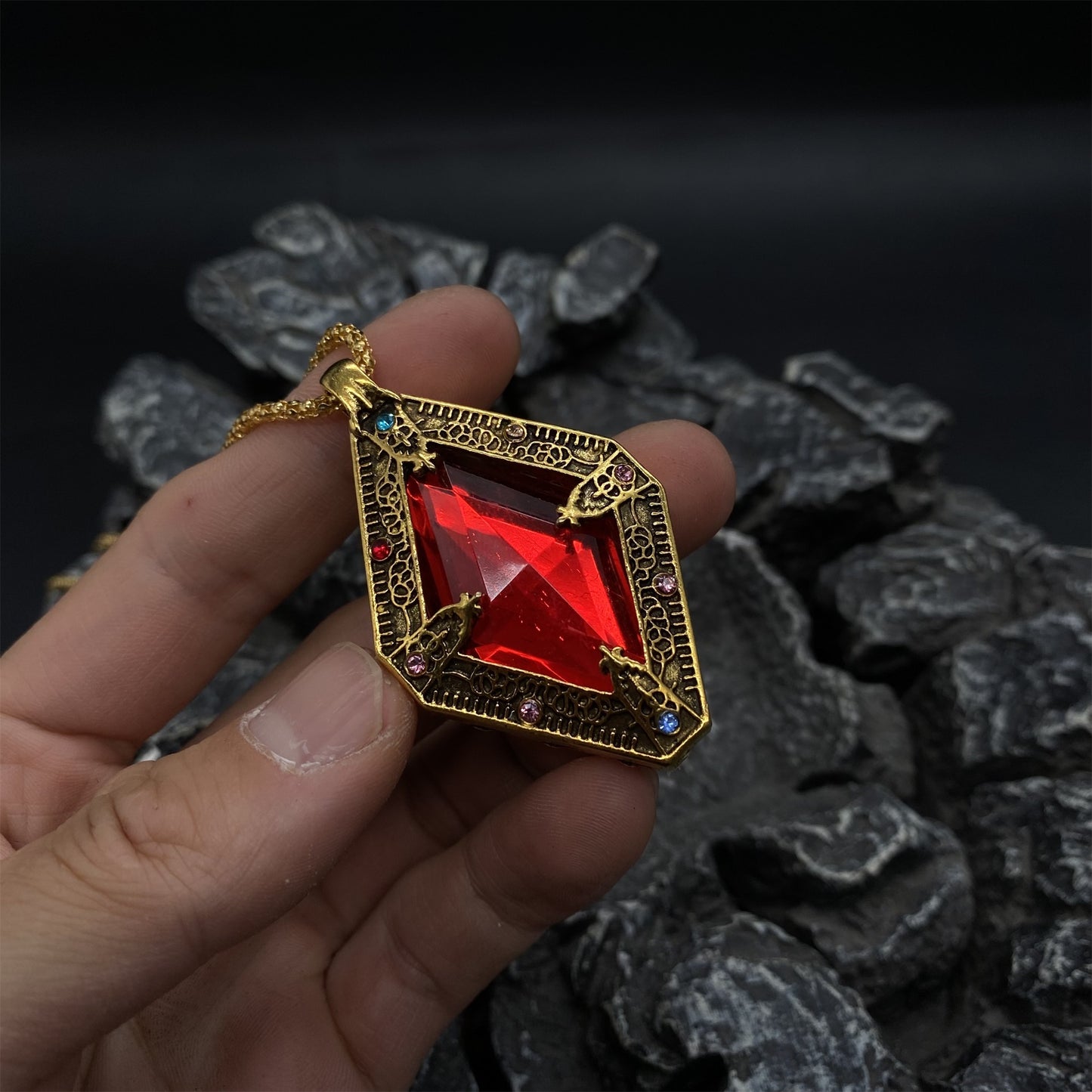 The Submerged King's Necklace Alloy Replica