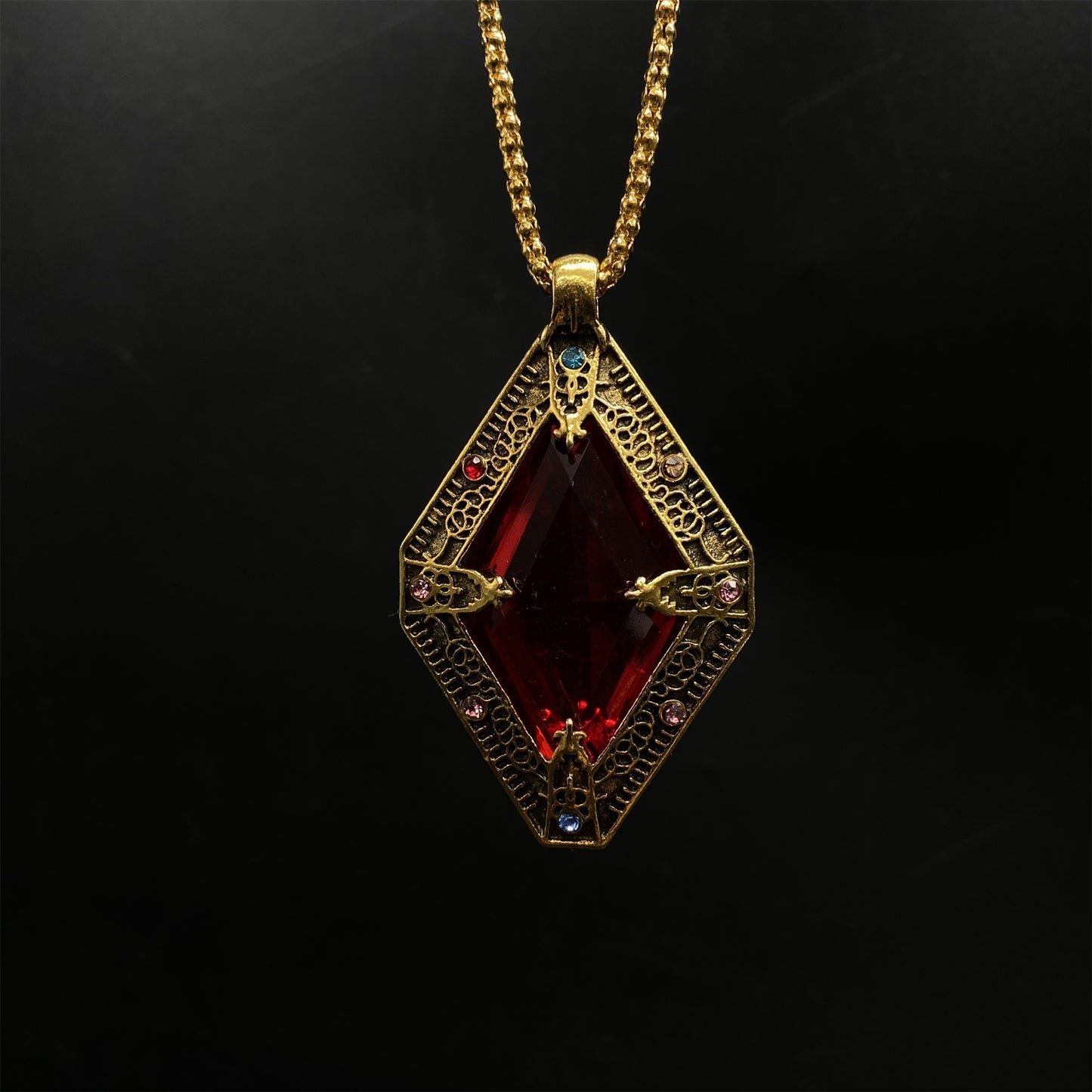 The Submerged King's Necklace Alloy Replica