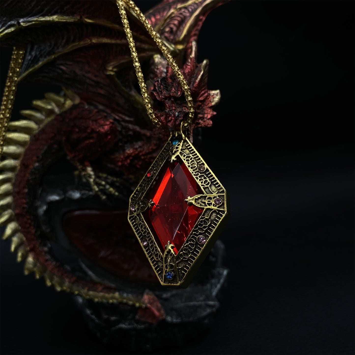 The Submerged King's Necklace Alloy Replica